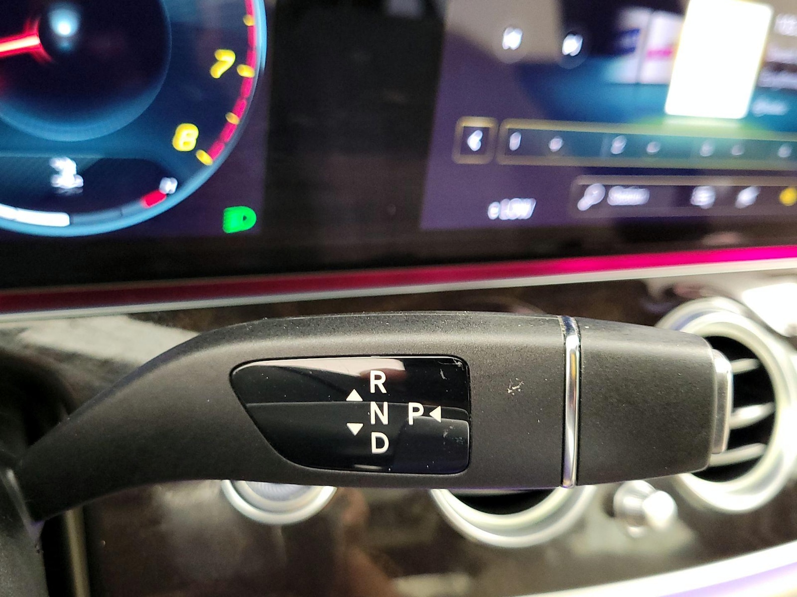 2022 Mercedes-Benz E-Class E350 - Photo 19