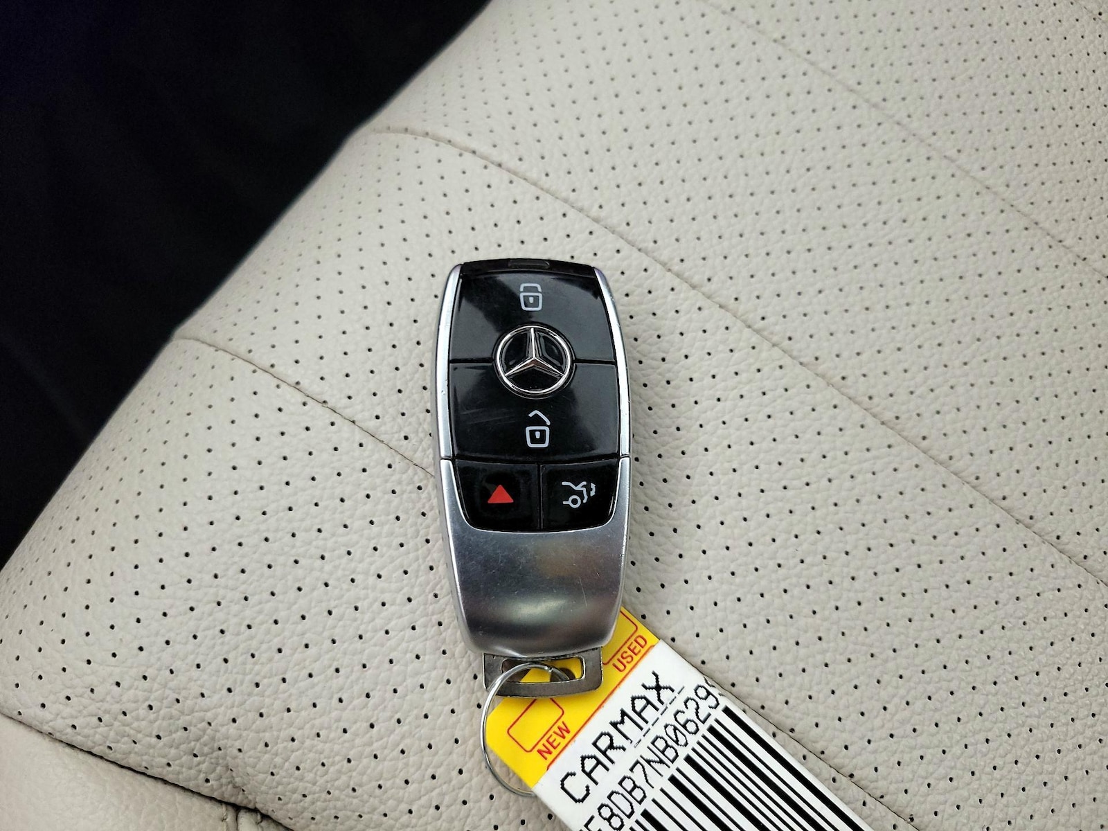 2022 Mercedes-Benz E-Class E350 - Photo 25