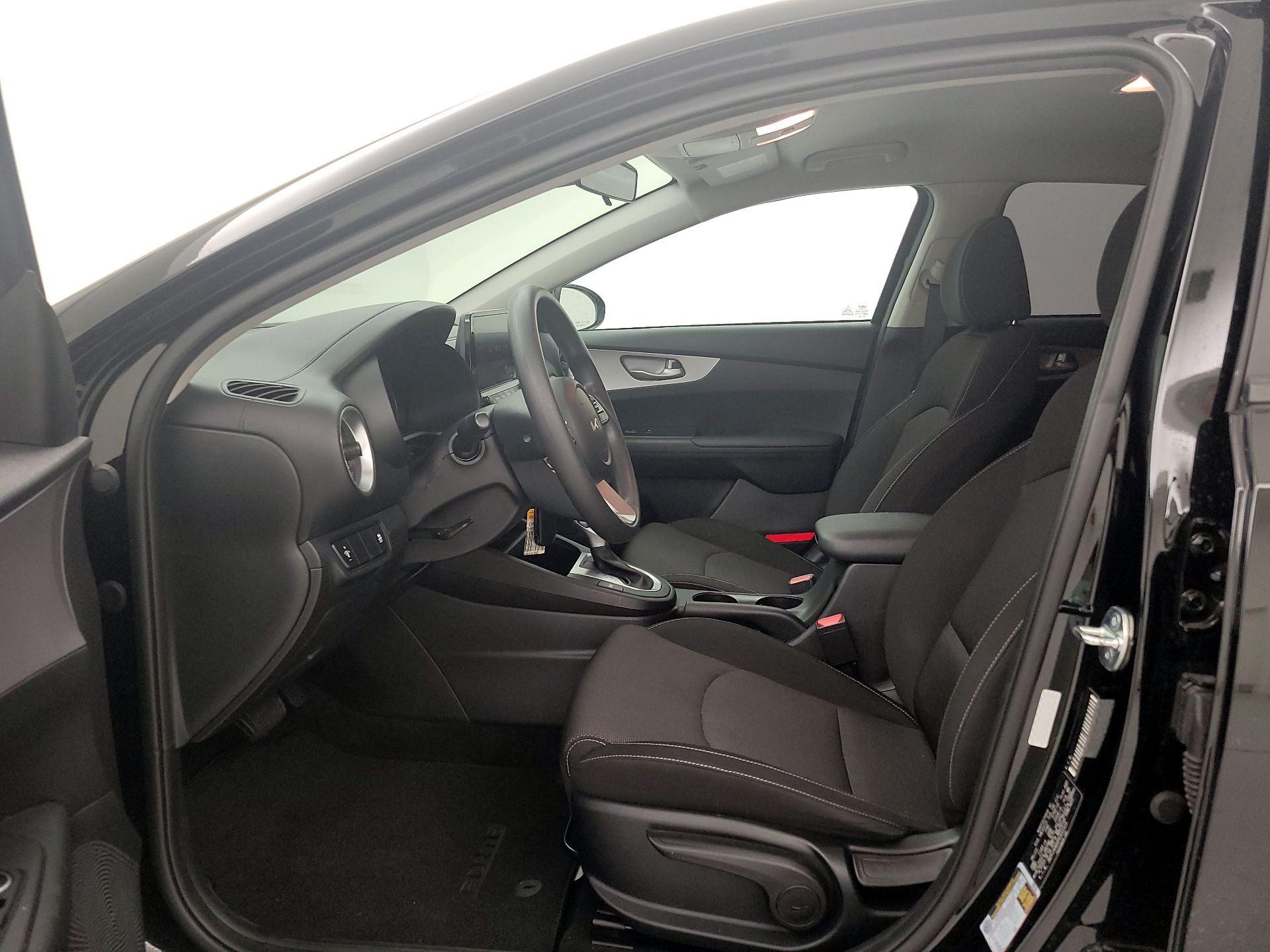 Thumbnail: 2023 Kia Forte - 11