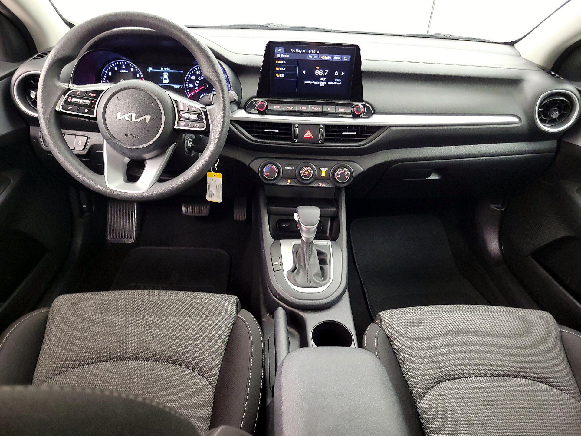 Thumbnail: 2023 Kia Forte - 9