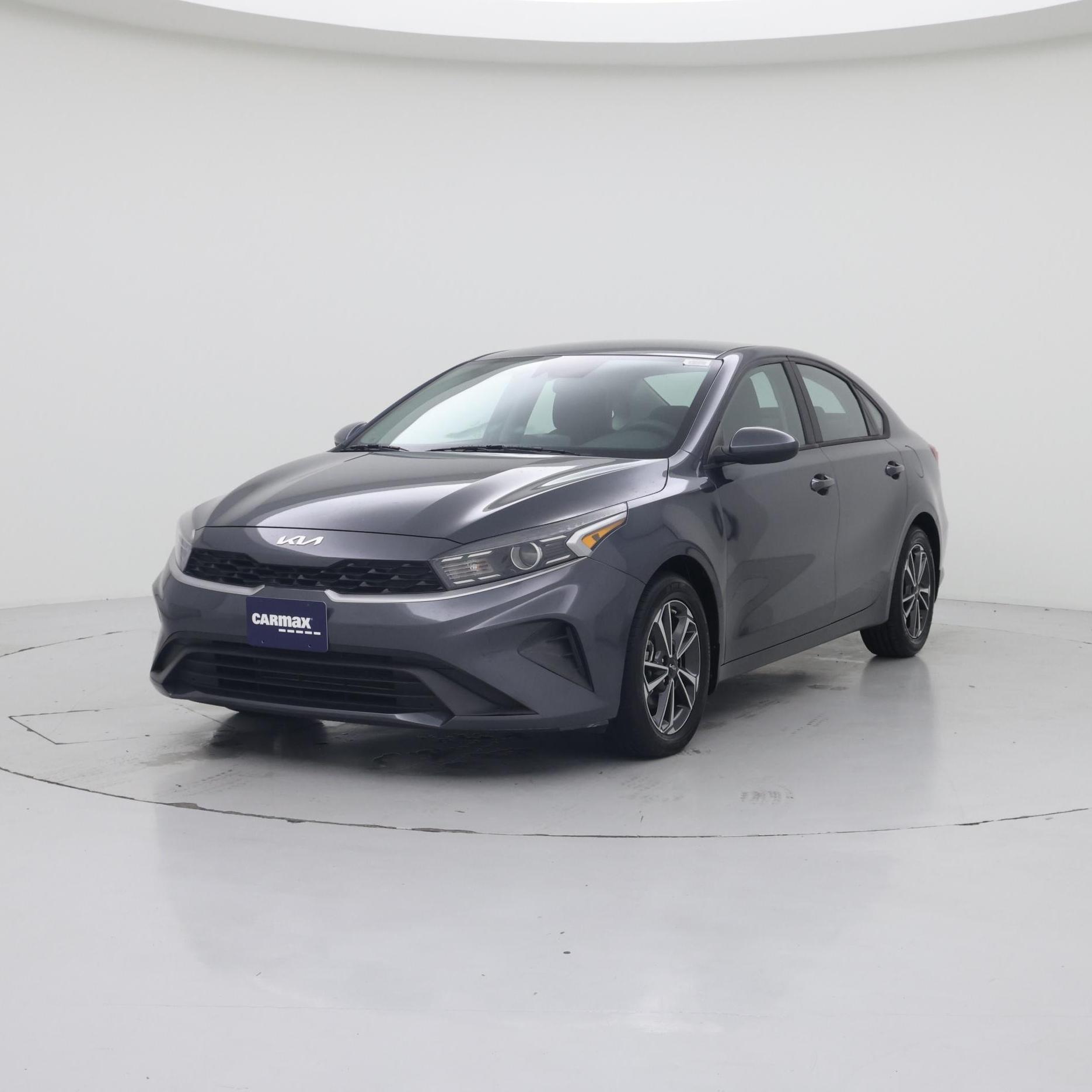 Thumbnail: 2023 Kia Forte - 4