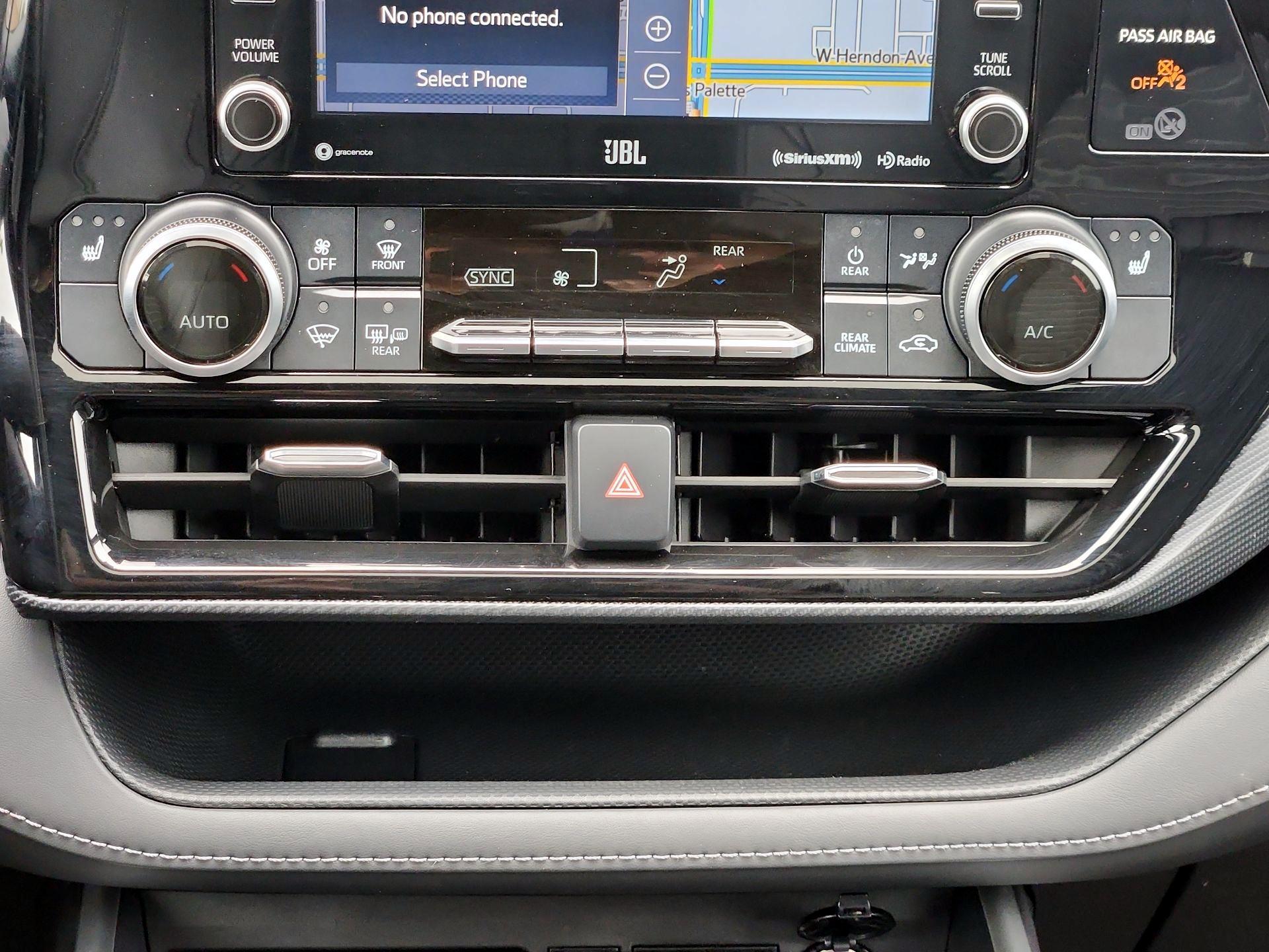 Thumbnail: 2021 Toyota Highlander - 15