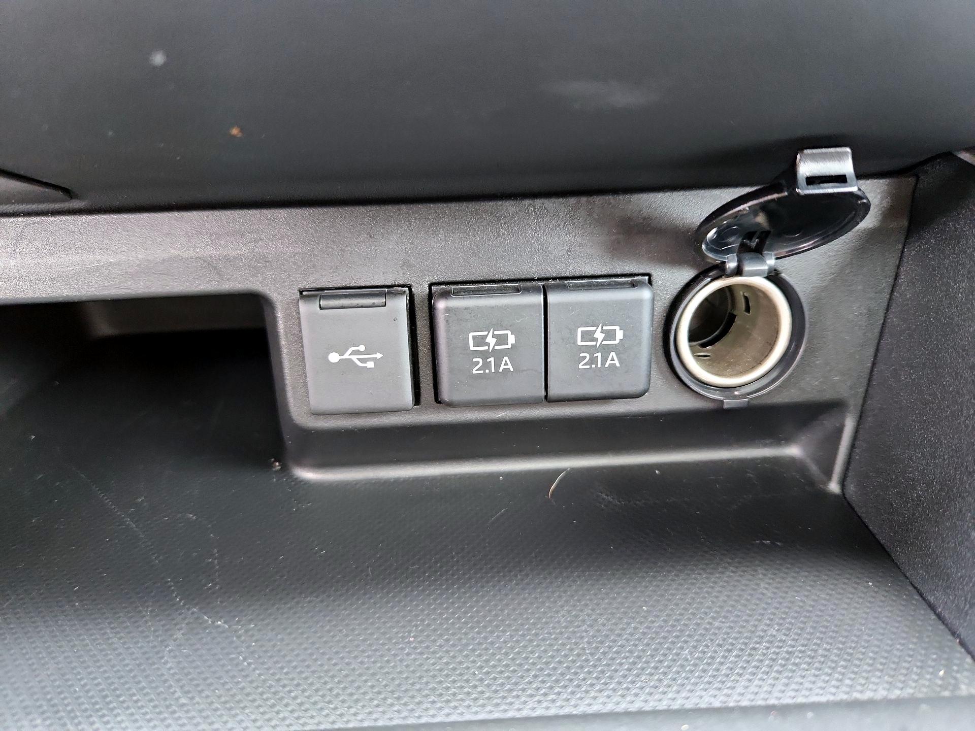 Thumbnail: 2021 Toyota Highlander - 17