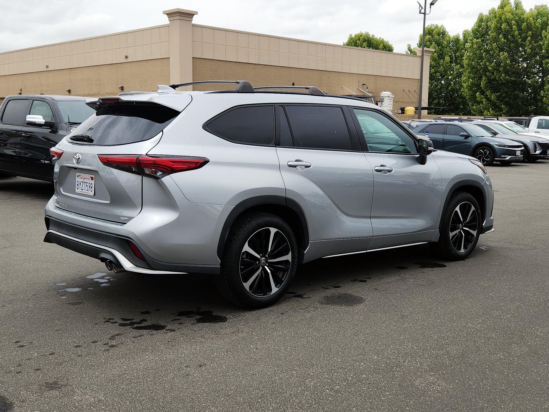 Thumbnail: 2021 Toyota Highlander - 5