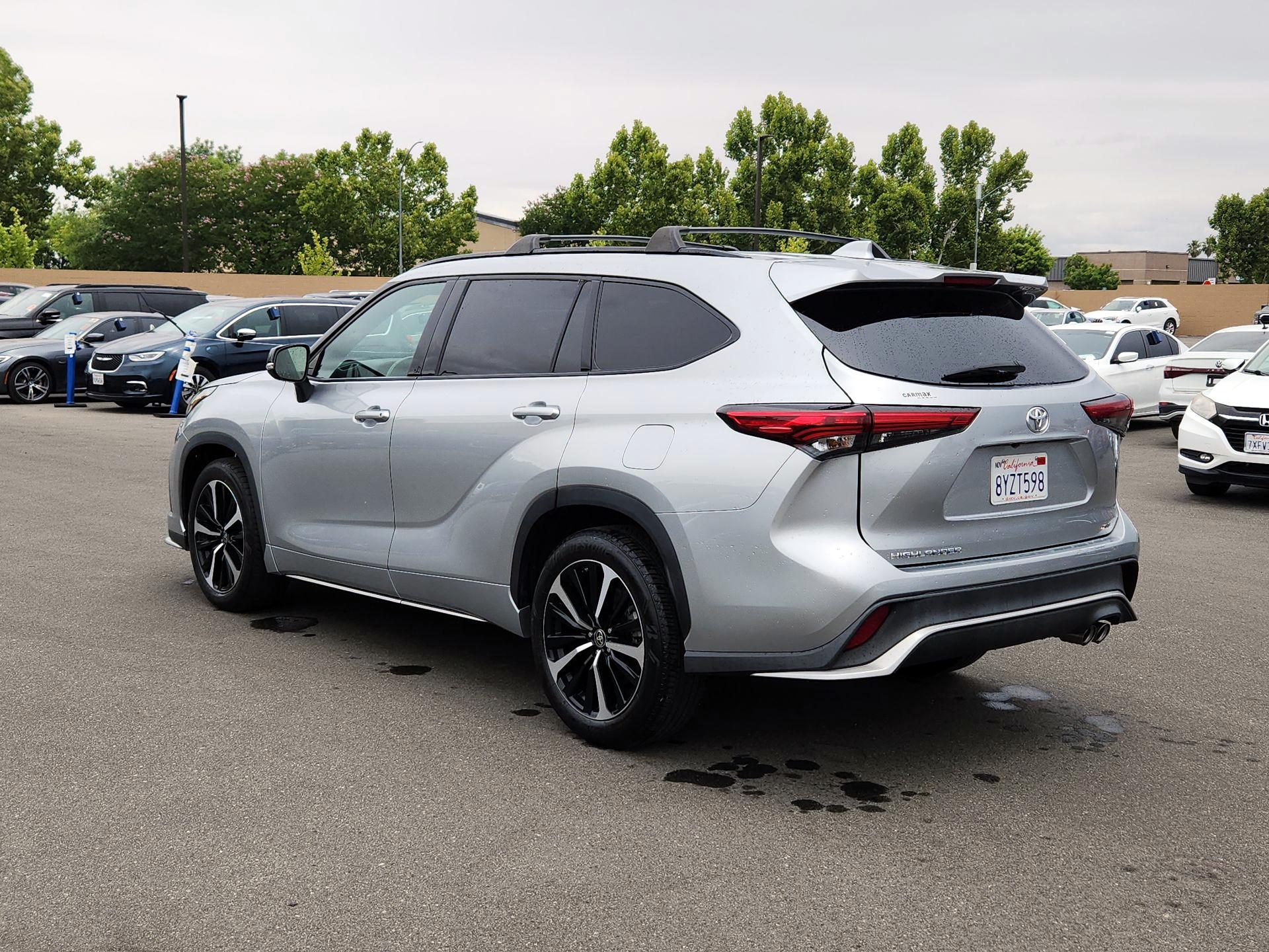 Thumbnail: 2021 Toyota Highlander - 7