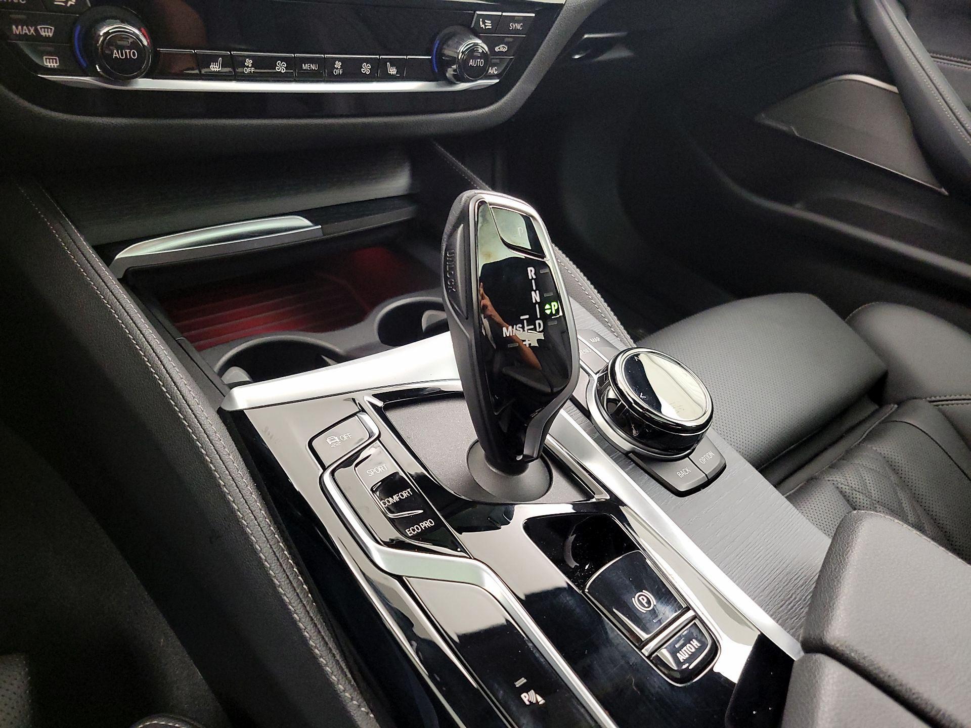 Thumbnail: 2022 BMW 5 Series - 18