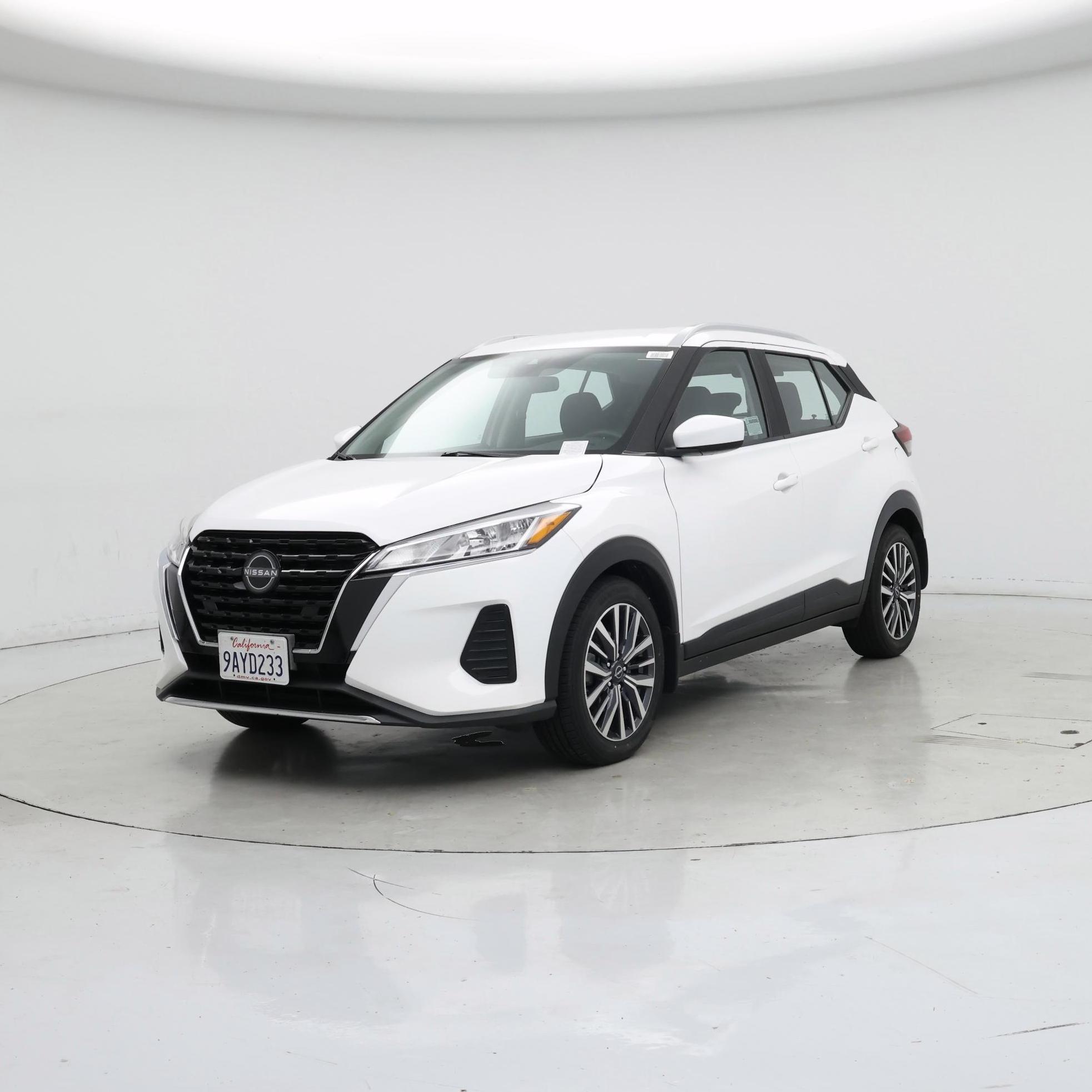 Thumbnail: 2022 Nissan Kicks - 4