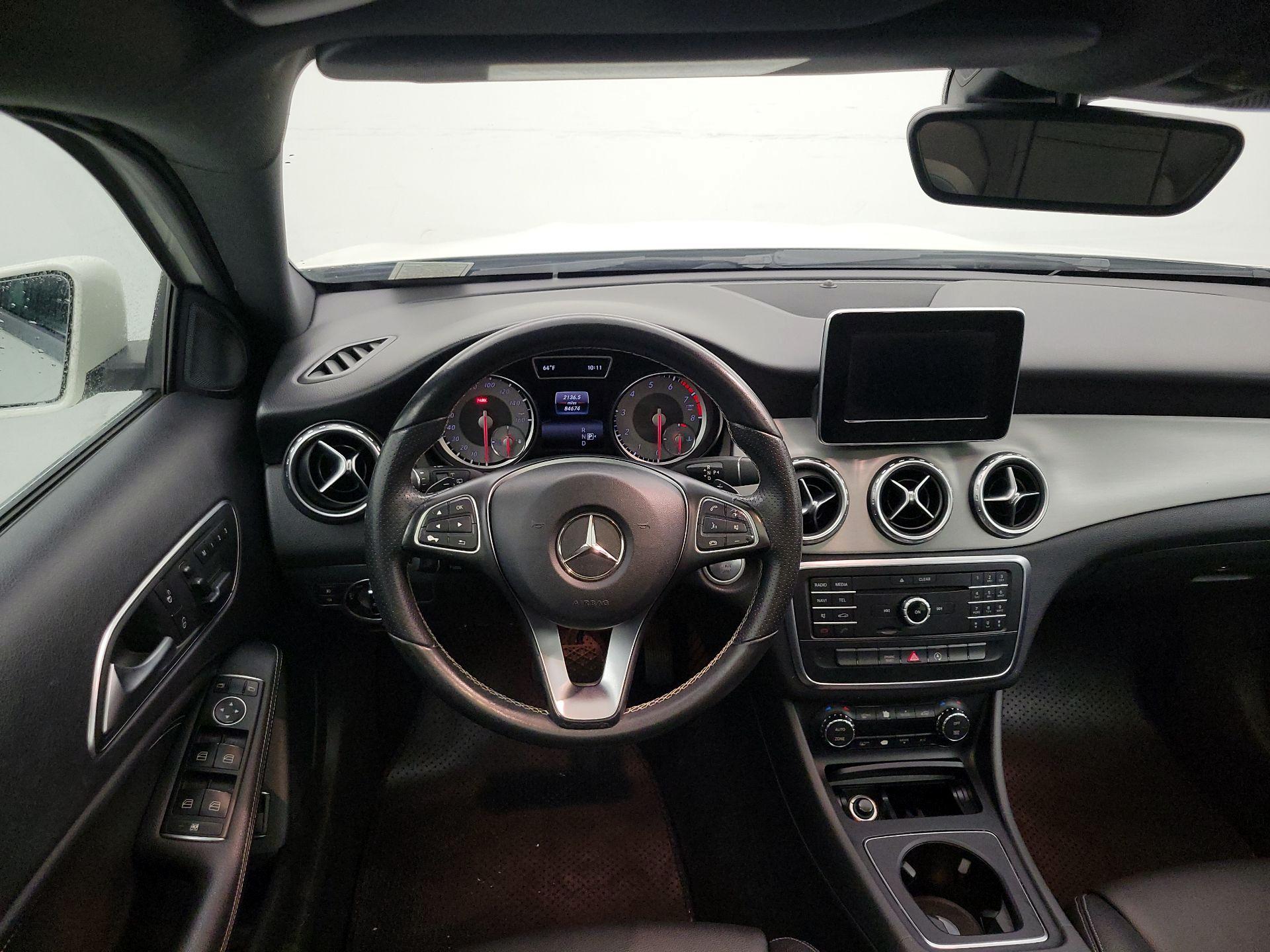 Thumbnail: 2017 Mercedes-Benz GLA - 10