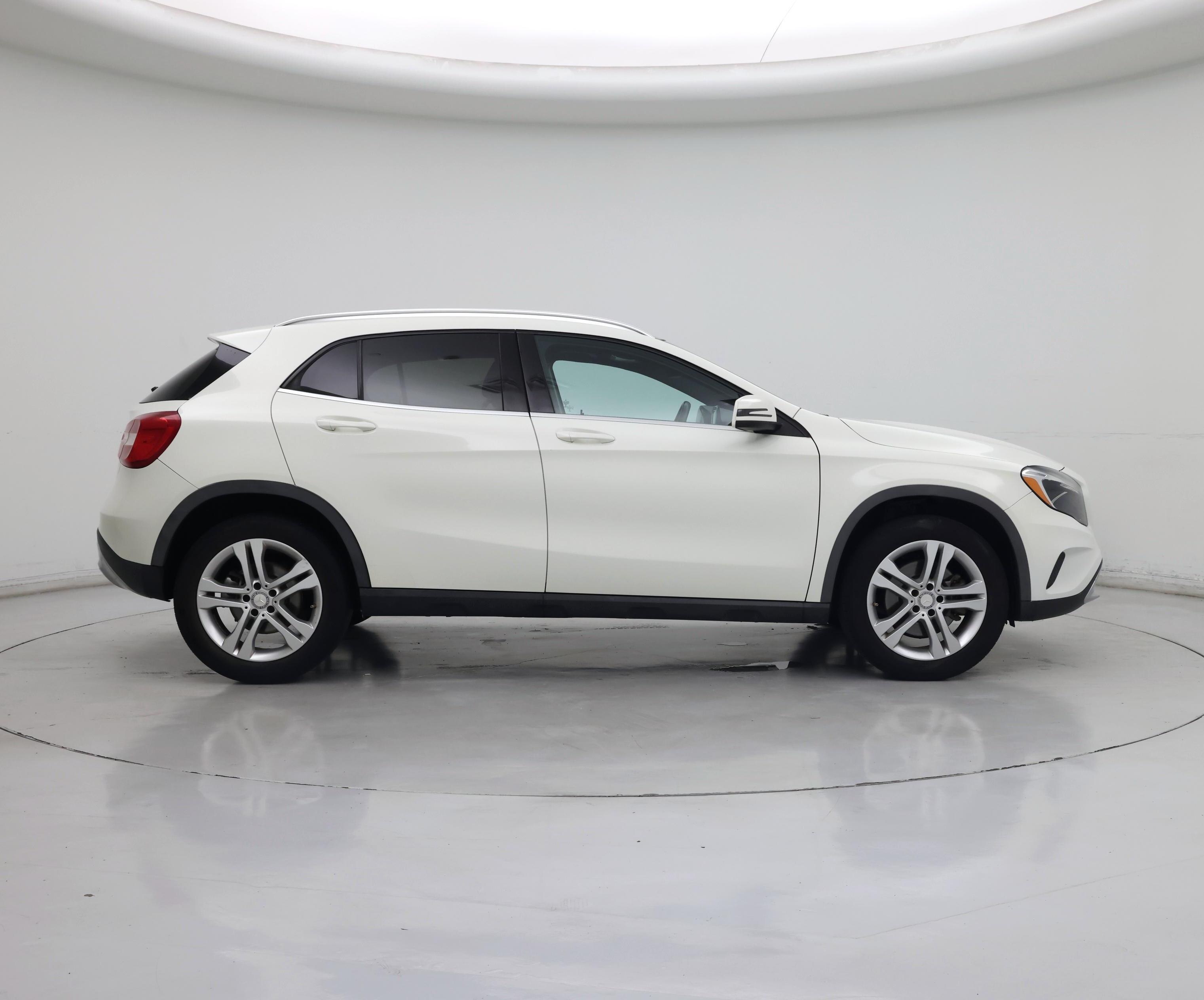 Thumbnail: 2017 Mercedes-Benz GLA - 7