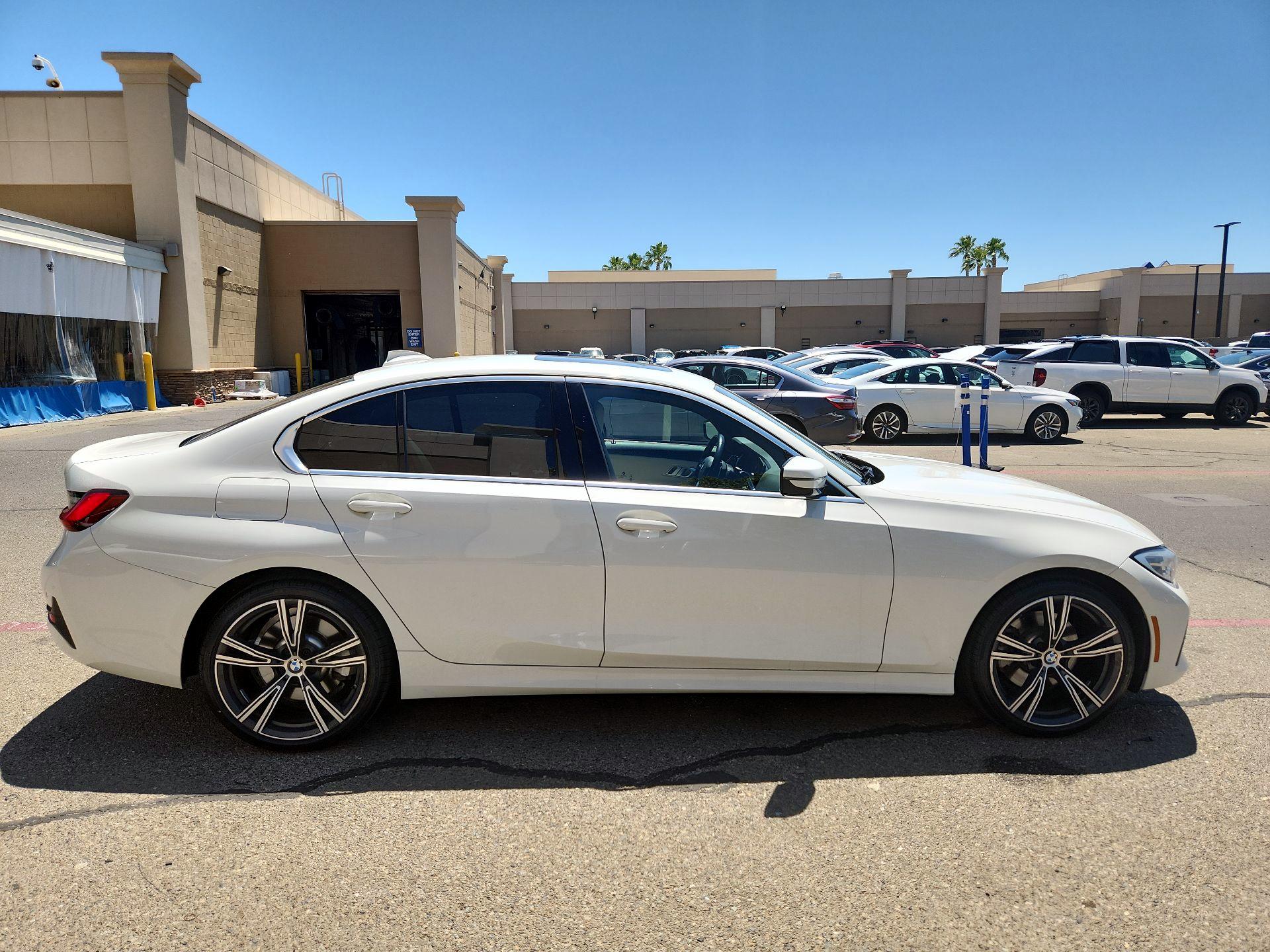 Thumbnail: 2022 BMW 3 Series - 4