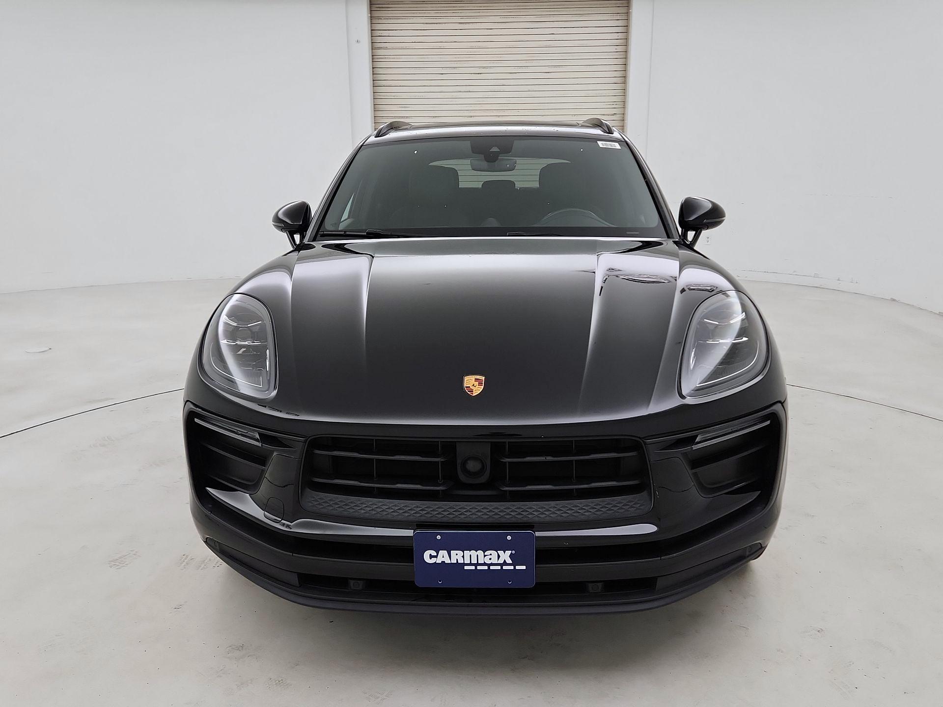 Thumbnail: 2023 Porsche Macan - 2