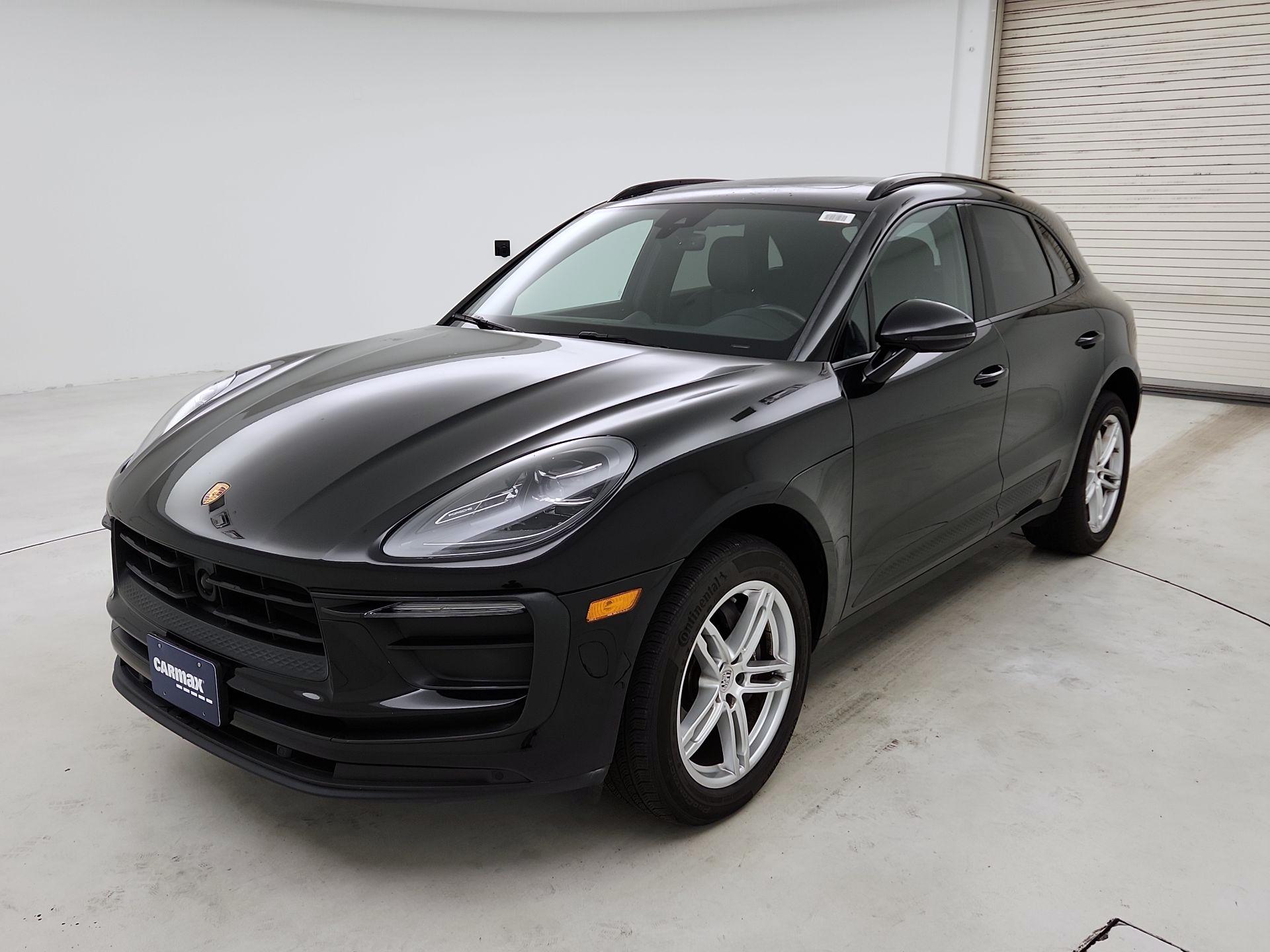Thumbnail: 2023 Porsche Macan - 3
