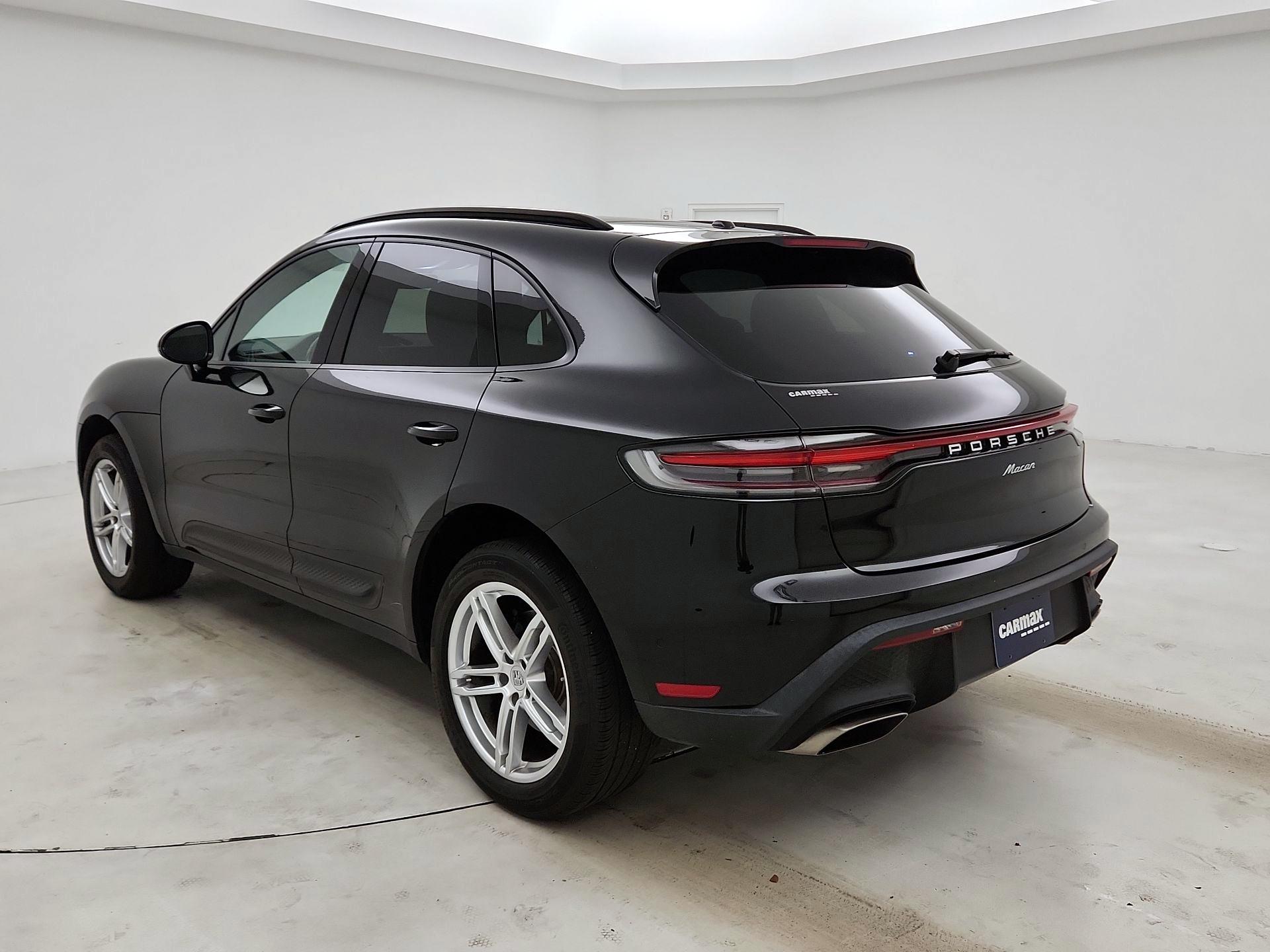 Thumbnail: 2023 Porsche Macan - 7