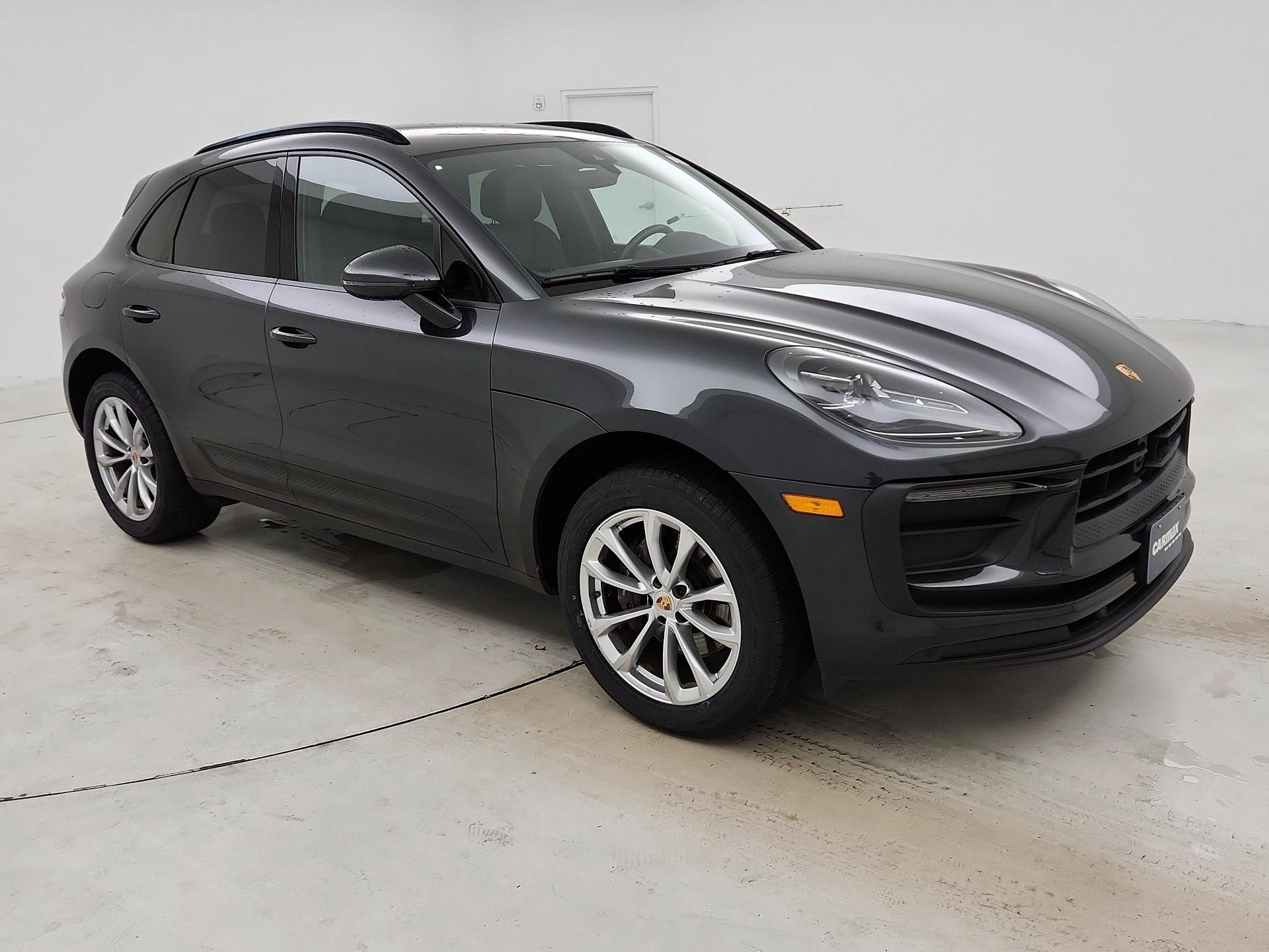 Thumbnail: 2022 Porsche Macan - 1
