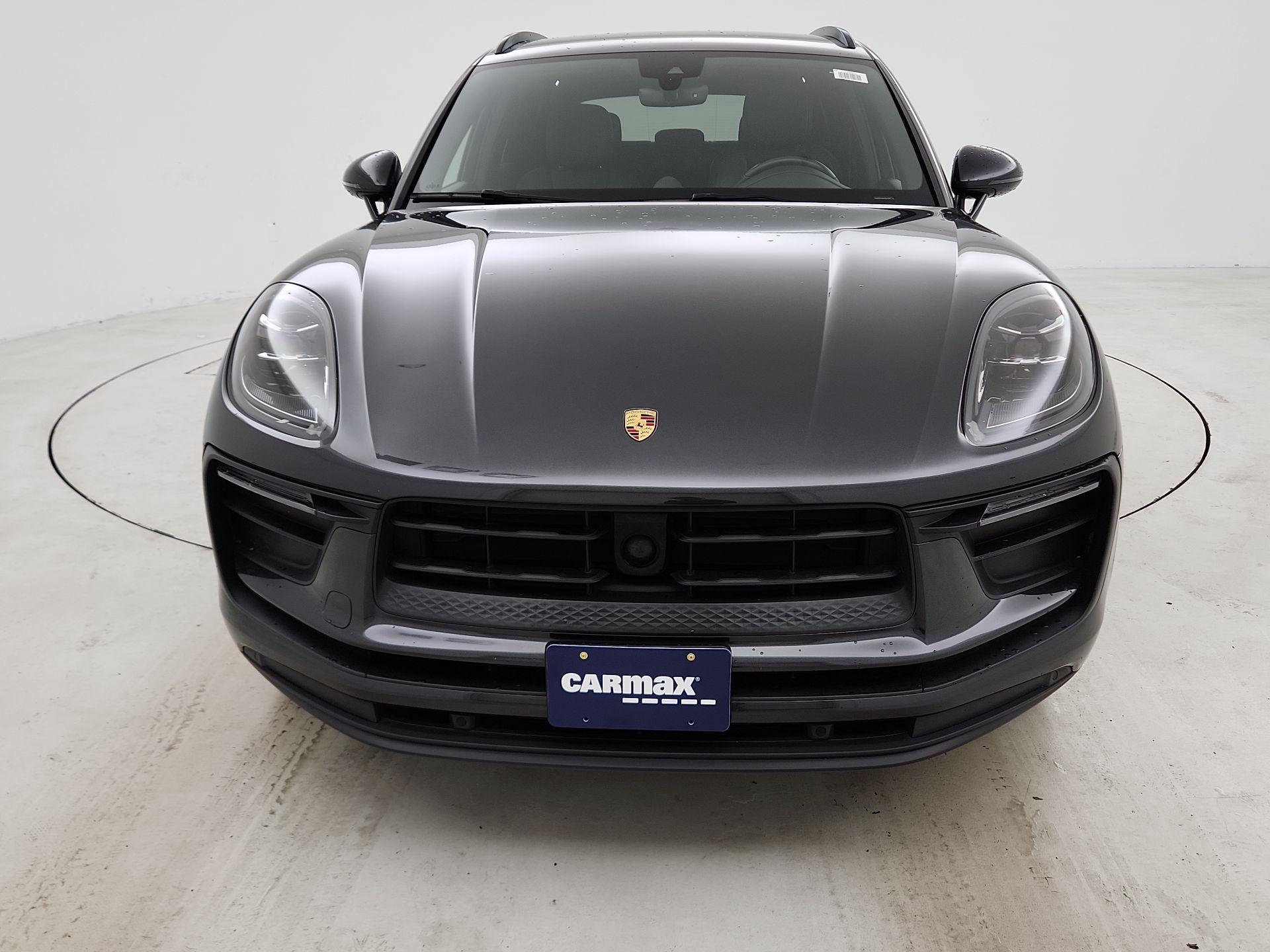 Thumbnail: 2022 Porsche Macan - 2