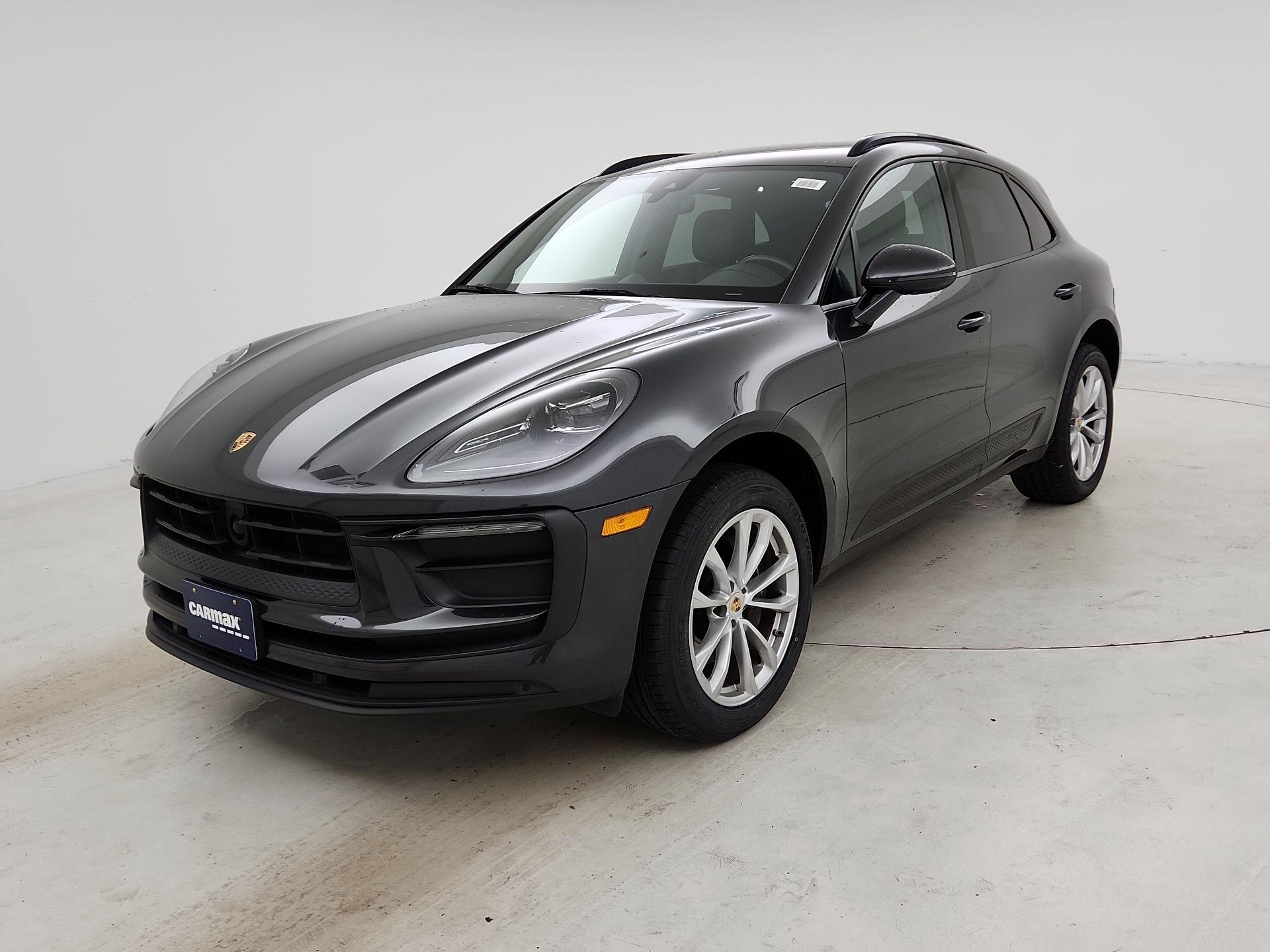 Thumbnail: 2022 Porsche Macan - 3