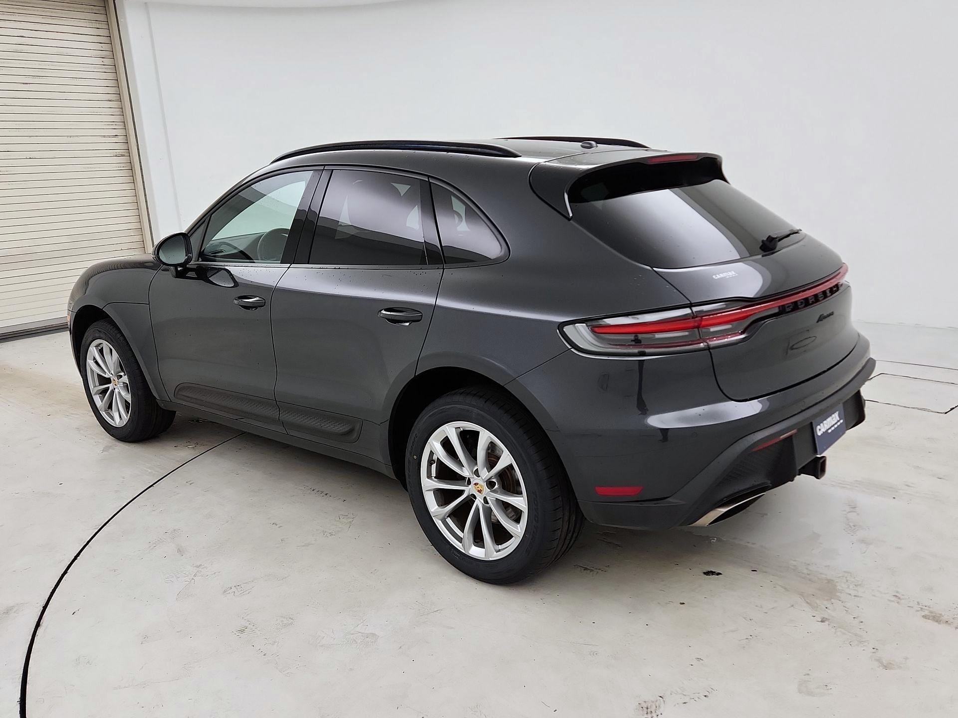 Thumbnail: 2022 Porsche Macan - 7