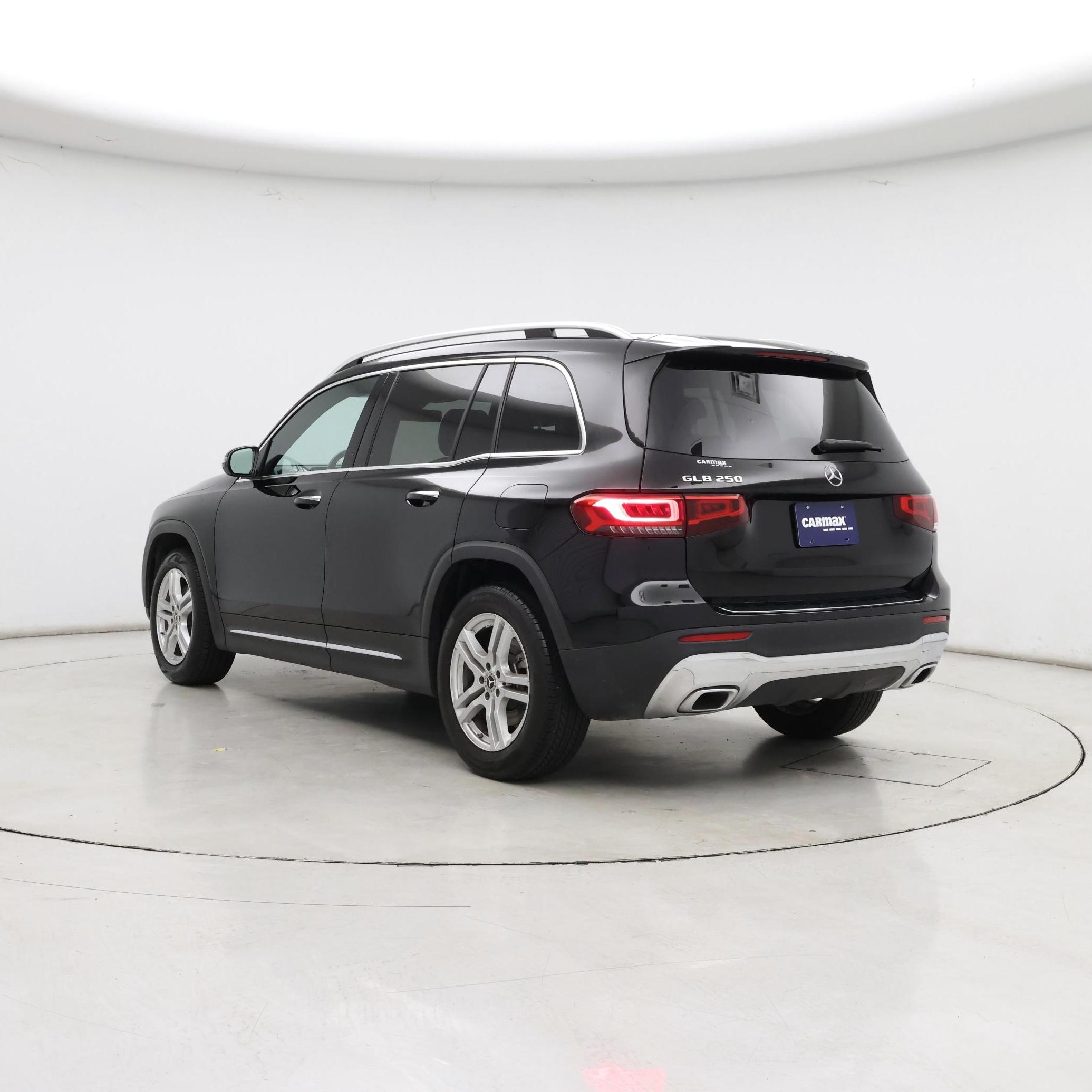 Thumbnail: 2023 Mercedes-Benz GLB - 2