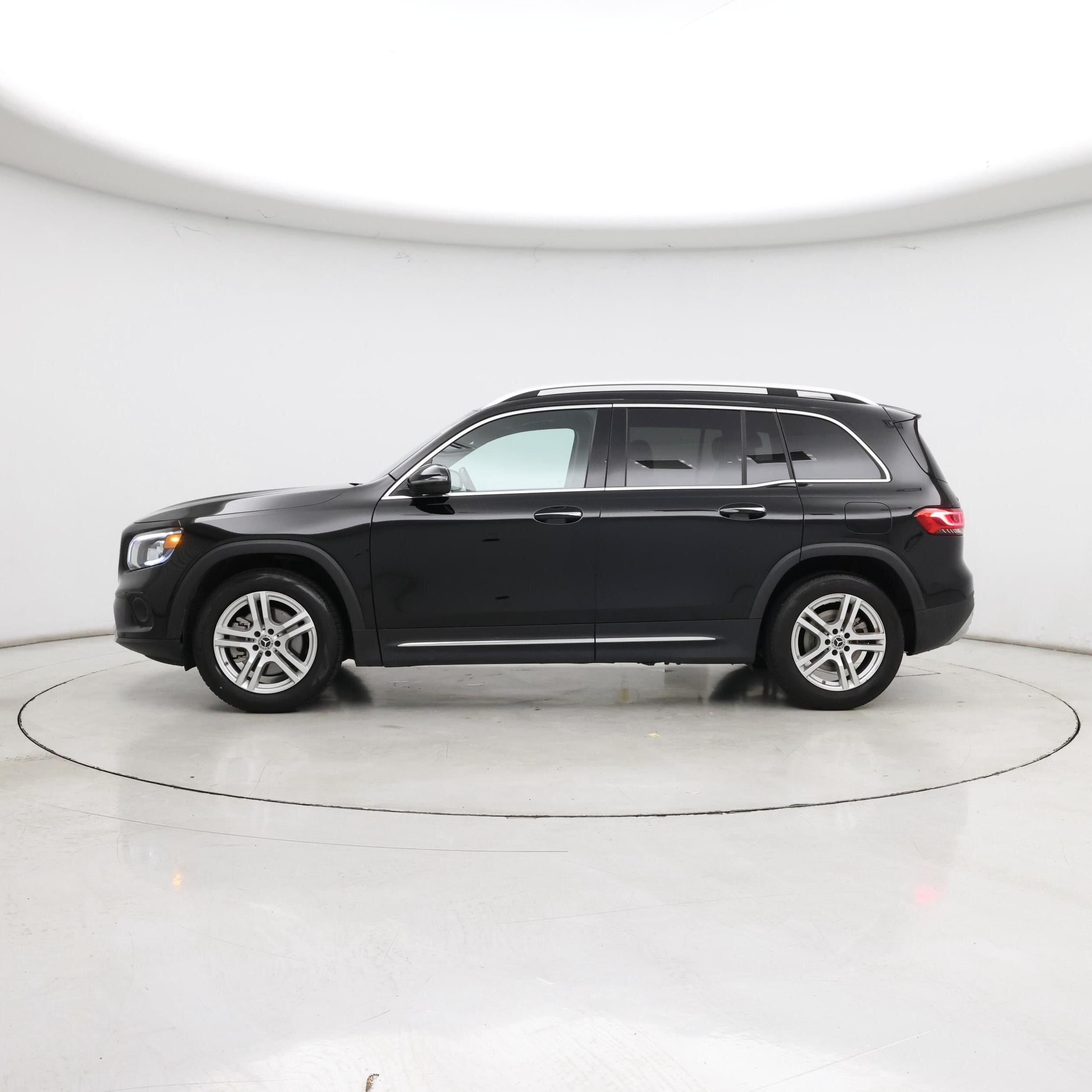 Thumbnail: 2023 Mercedes-Benz GLB - 3