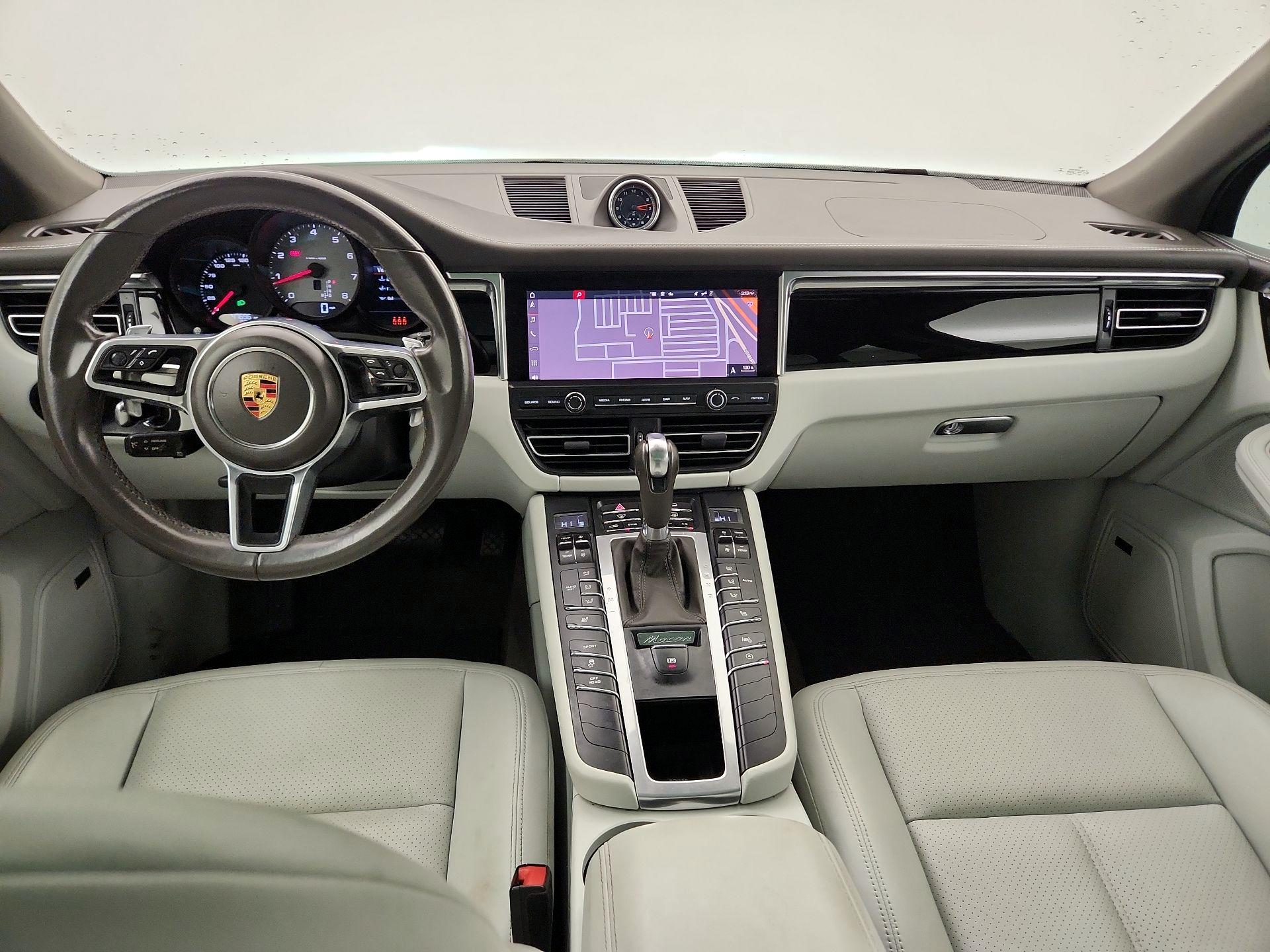 Thumbnail: 2021 Porsche Macan - 8