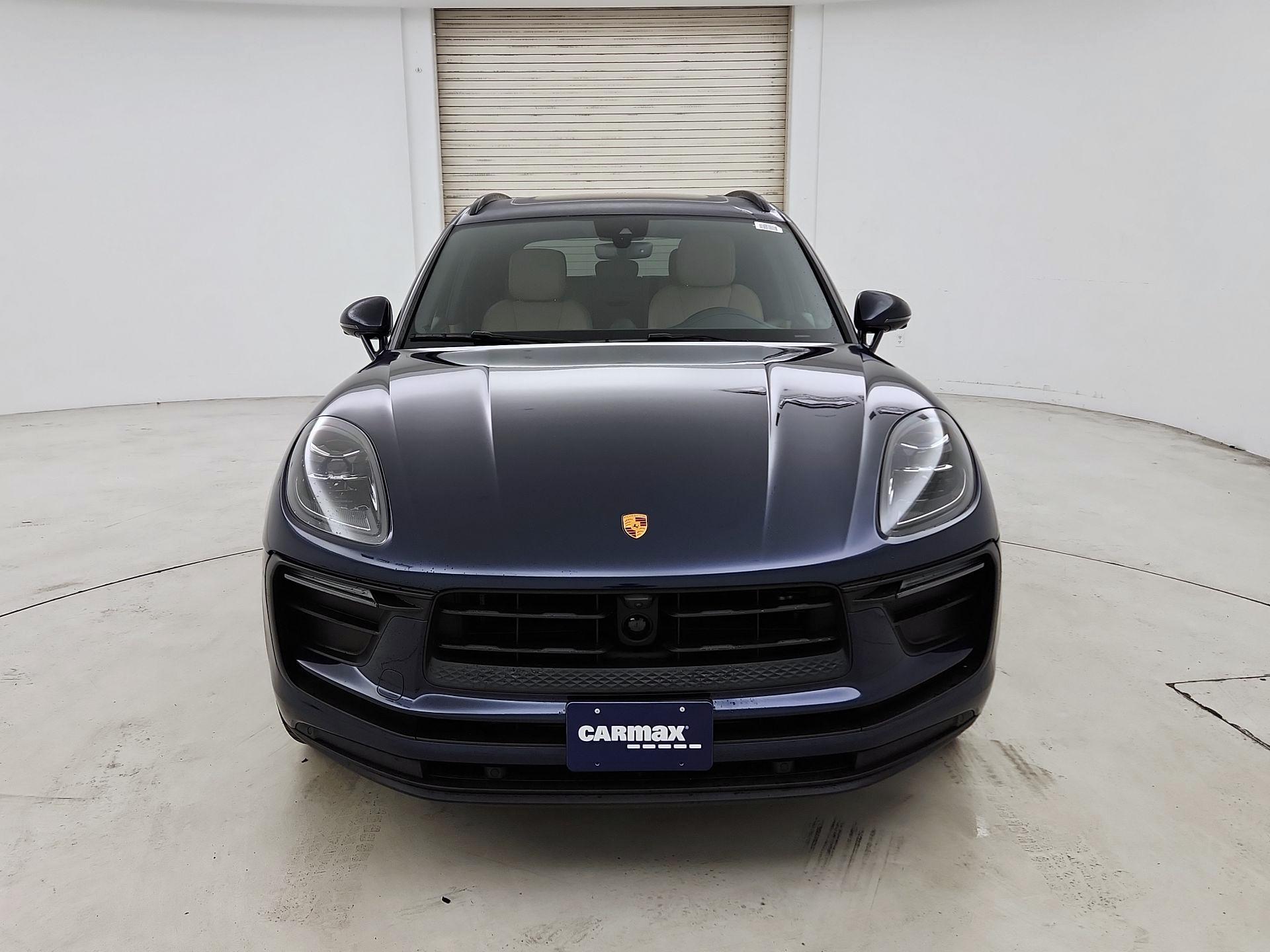 Thumbnail: 2023 Porsche Macan - 2
