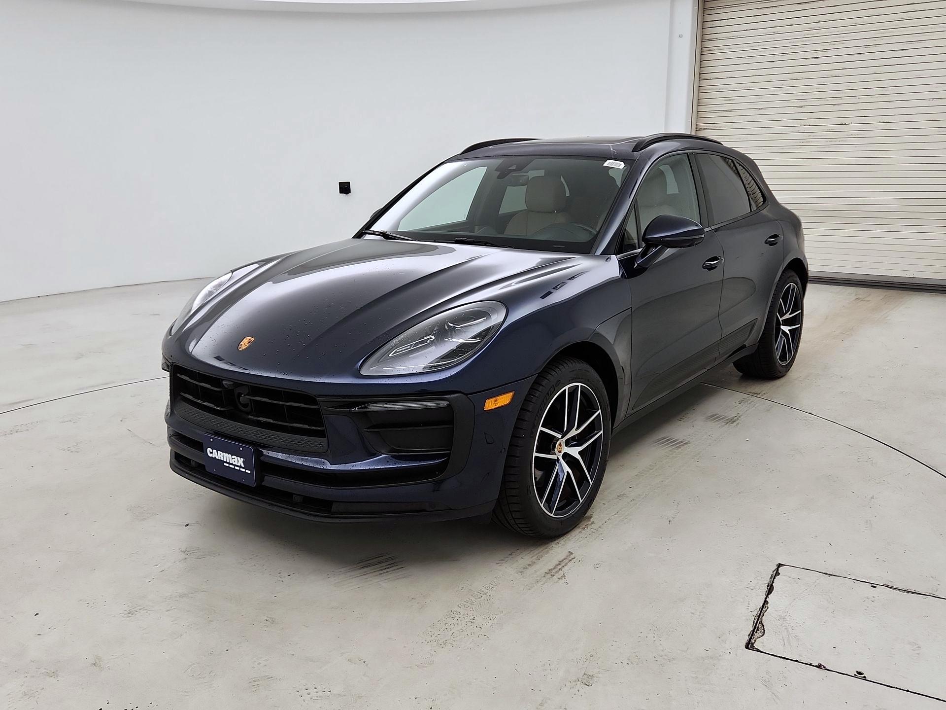 Thumbnail: 2023 Porsche Macan - 3