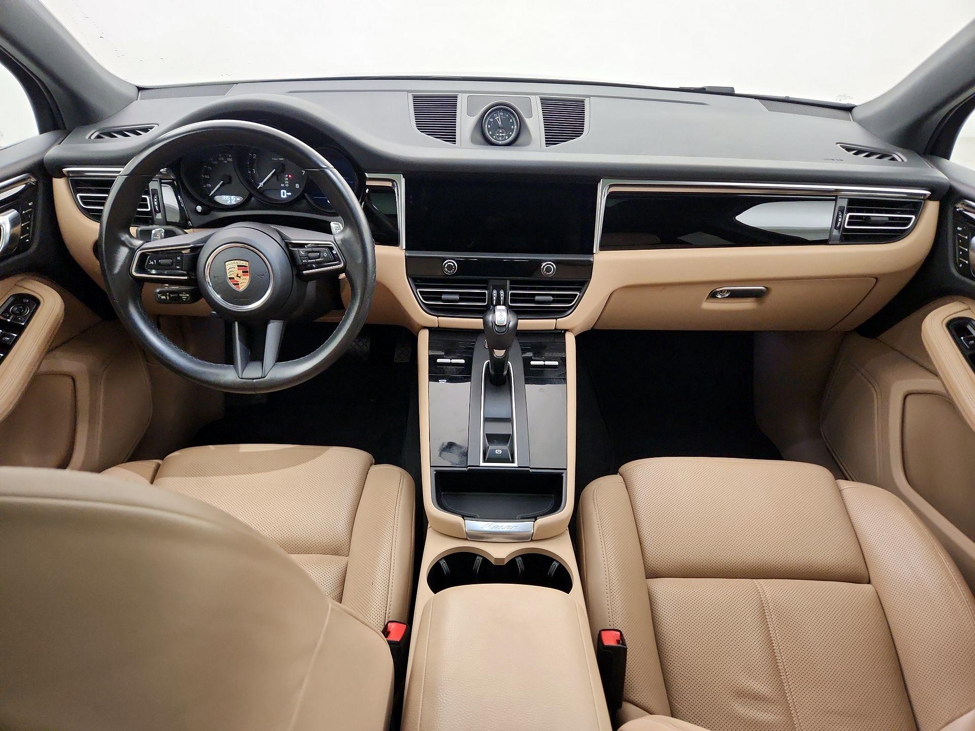 Thumbnail: 2023 Porsche Macan - 8