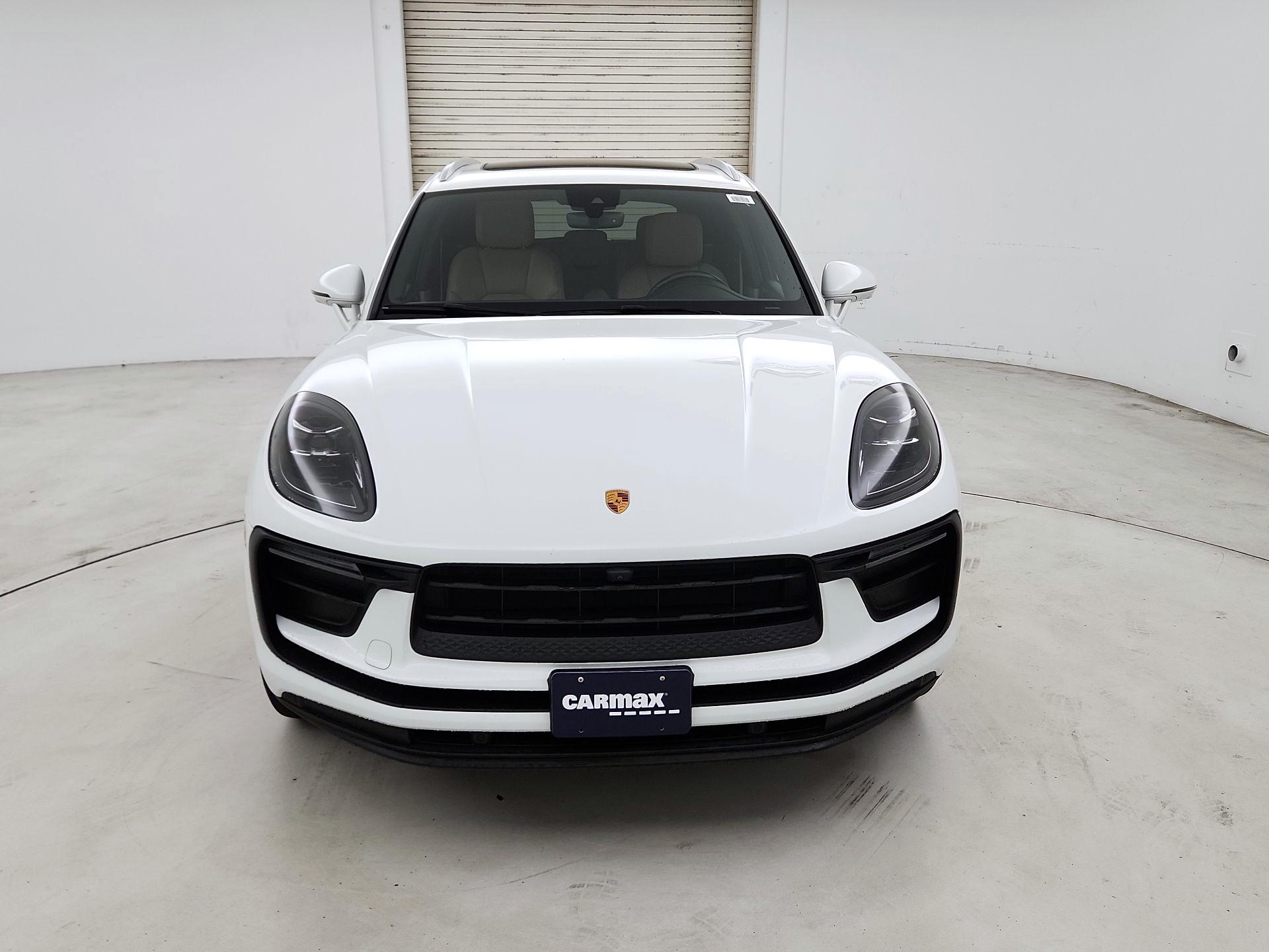 Thumbnail: 2022 Porsche Macan - 2