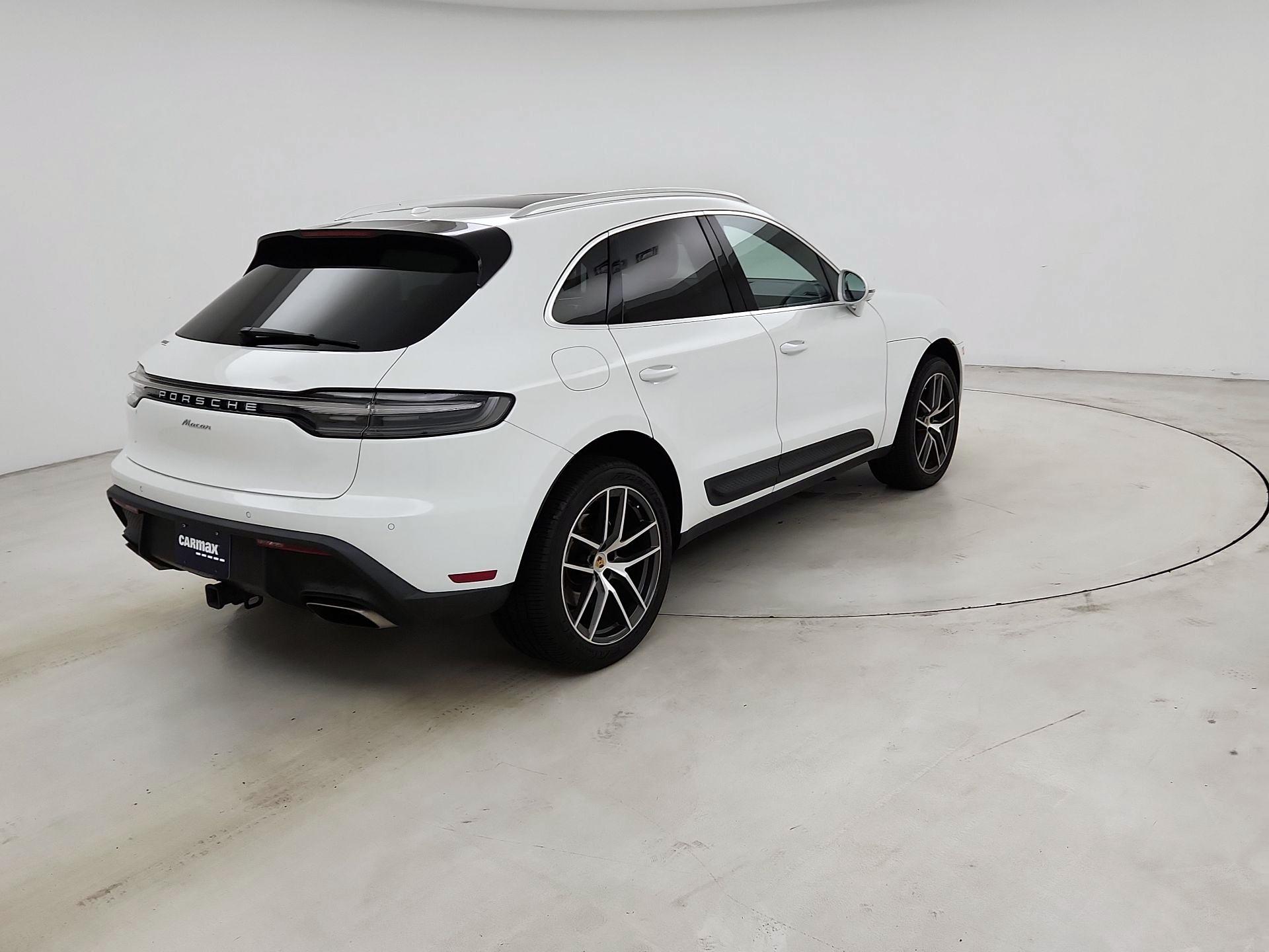 Thumbnail: 2022 Porsche Macan - 5