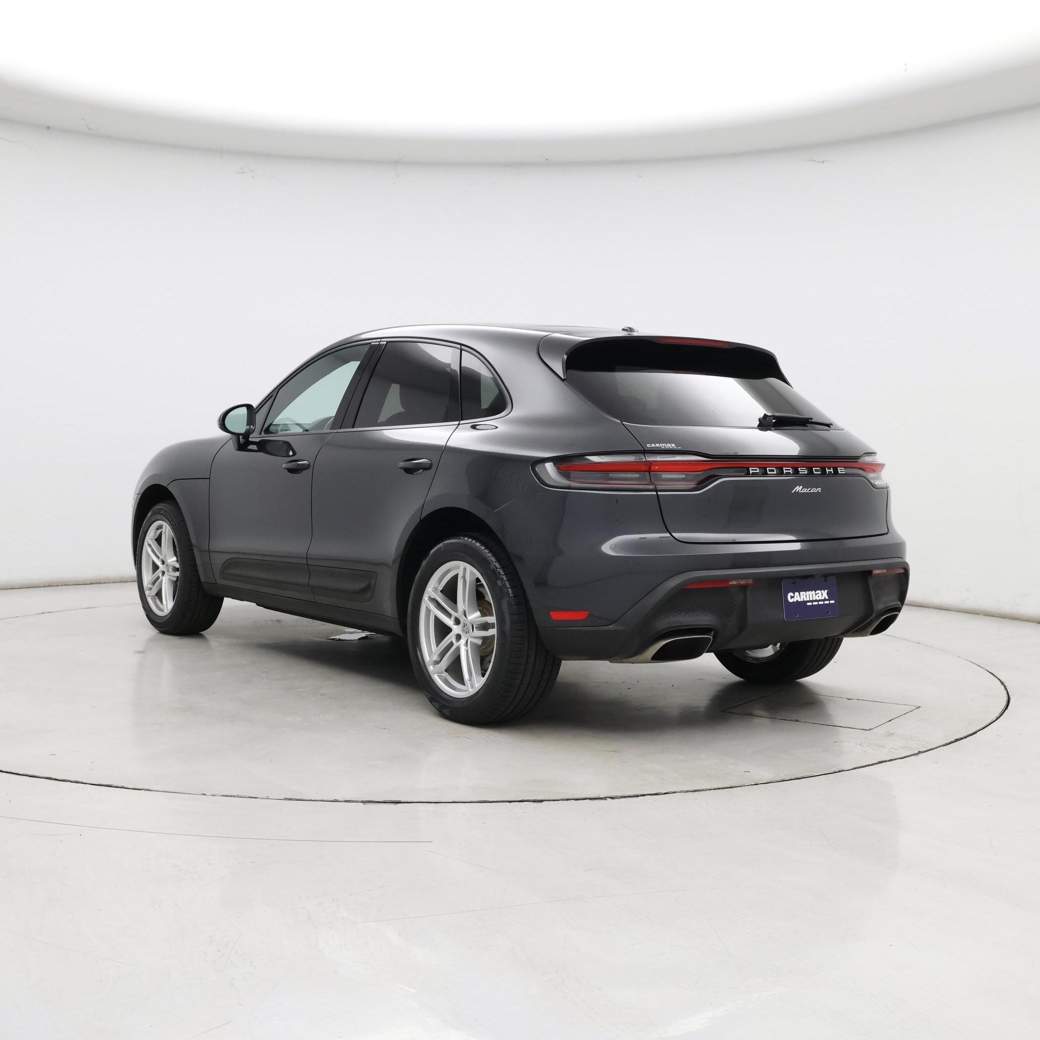 Thumbnail: 2023 Porsche Macan - 2