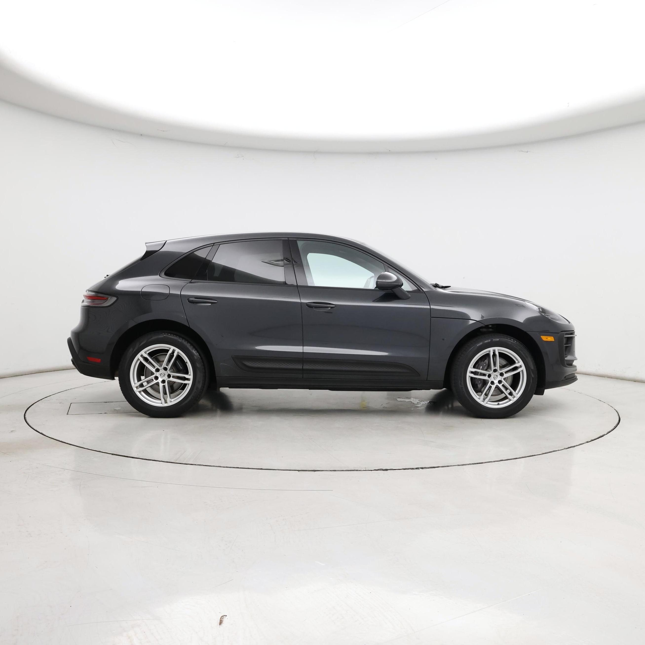 Thumbnail: 2023 Porsche Macan - 7