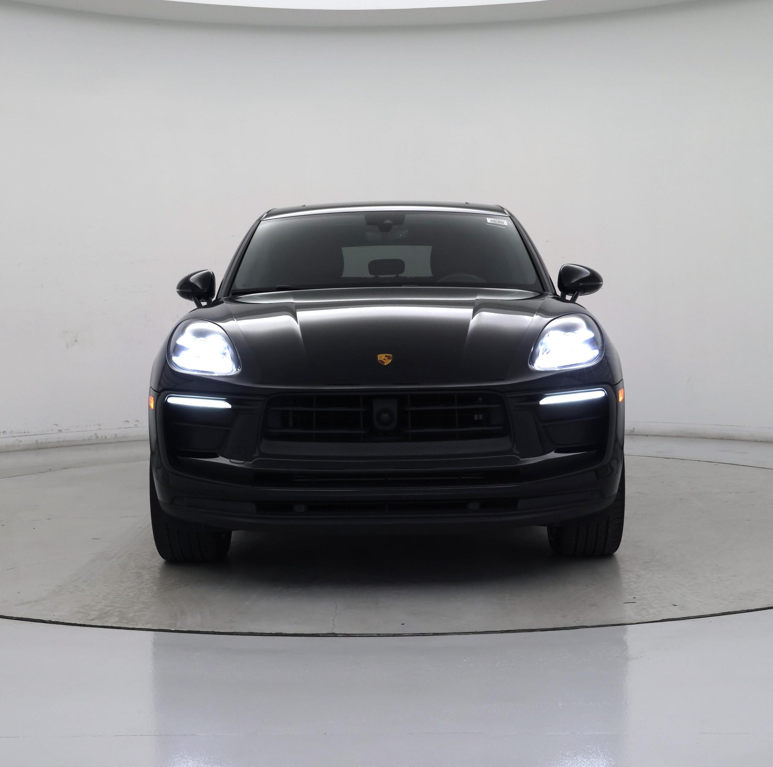Thumbnail: 2023 Porsche Macan - 5