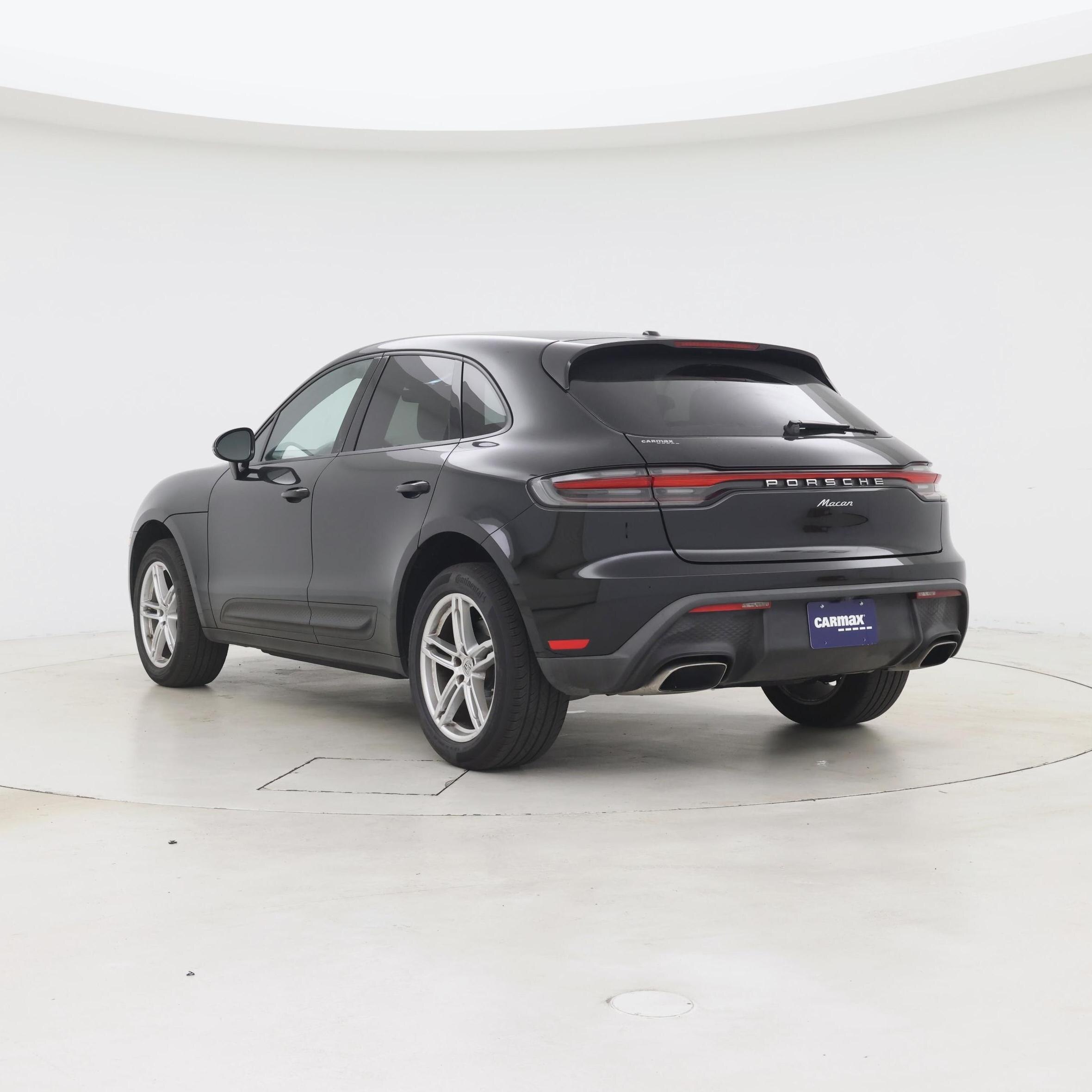 Thumbnail: 2022 Porsche Macan - 2