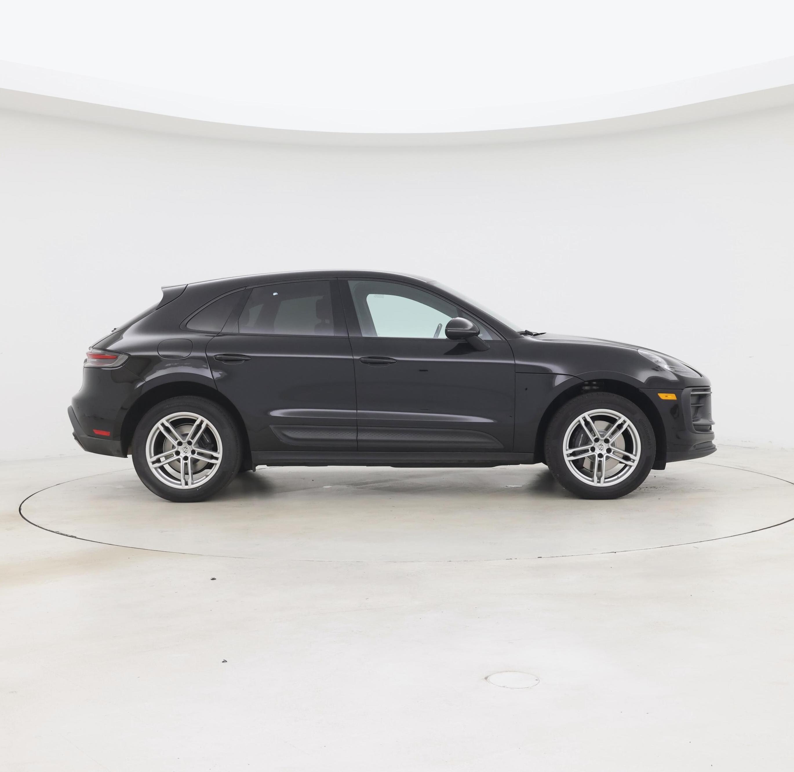 Thumbnail: 2022 Porsche Macan - 7