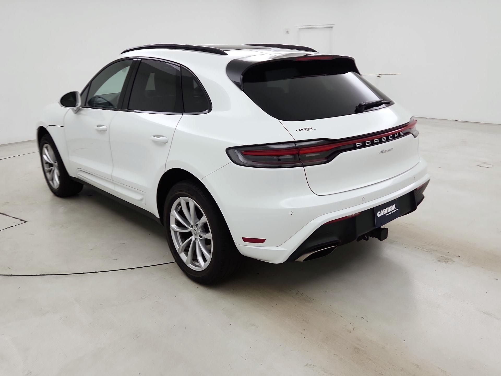 Thumbnail: 2023 Porsche Macan - 7