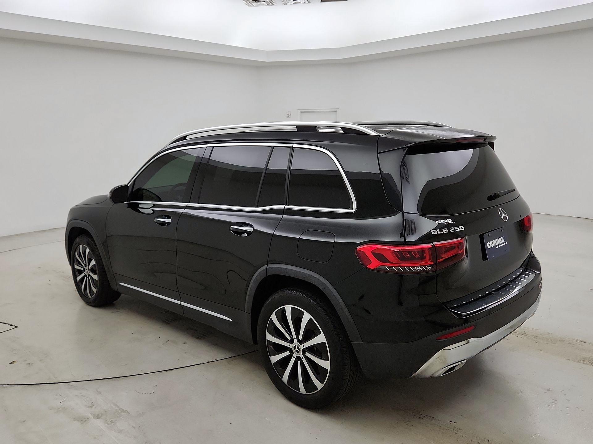 Thumbnail: 2022 Mercedes-Benz GLB - 7