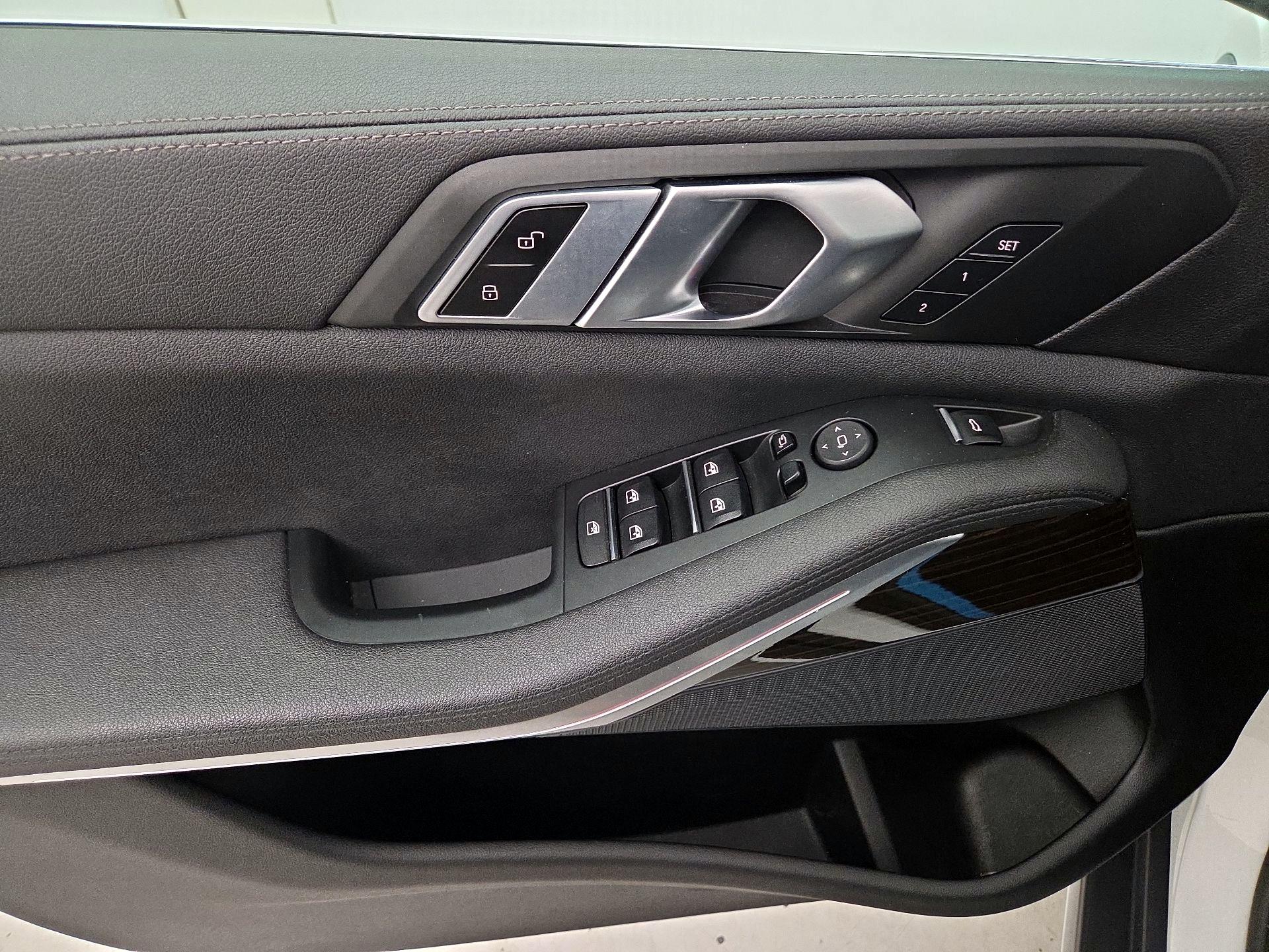 Thumbnail: 2021 BMW X5 - 12