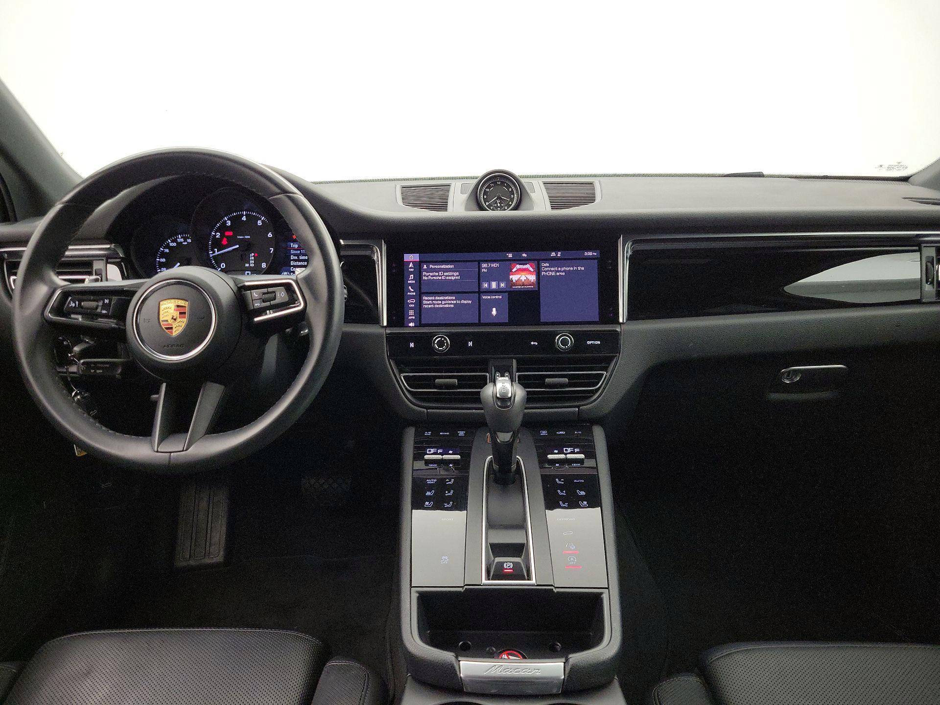 Thumbnail: 2022 Porsche Macan - 9