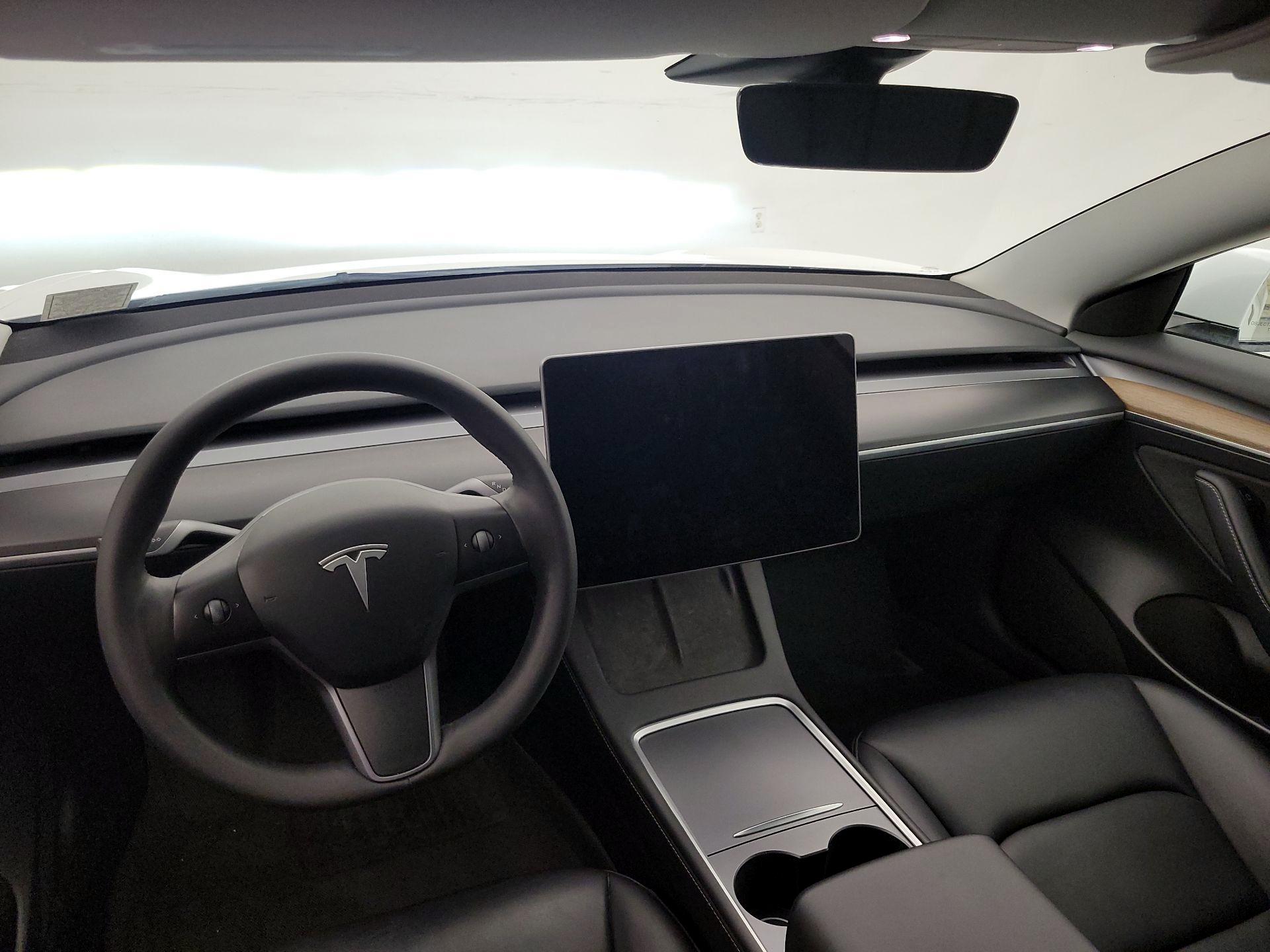 Thumbnail: 2023 Tesla Model 3 - 9