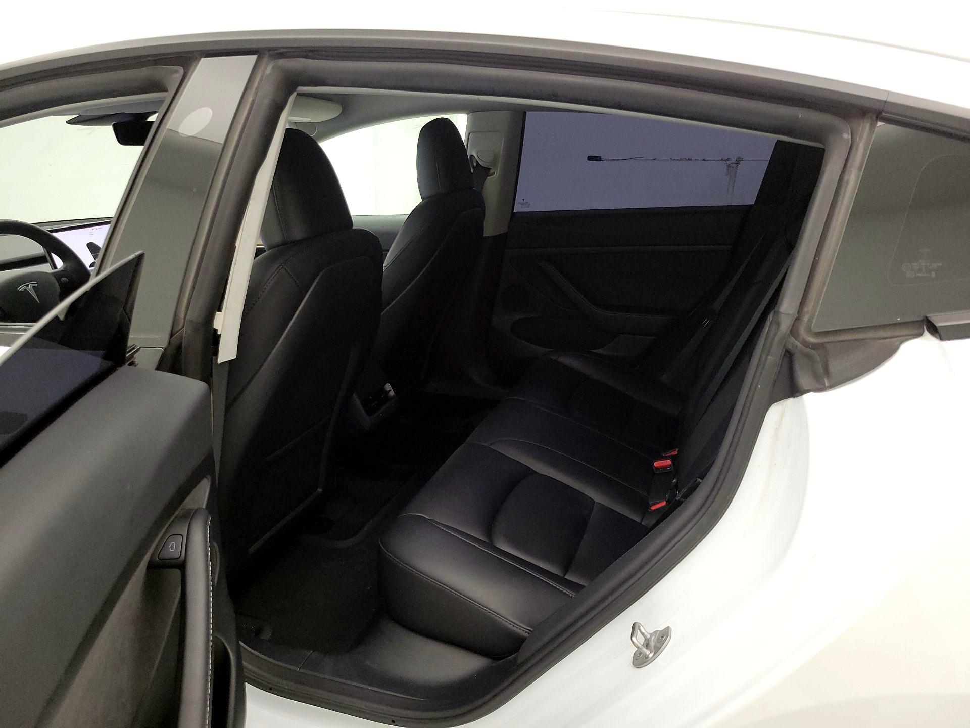 Thumbnail: 2023 Tesla Model 3 - 18