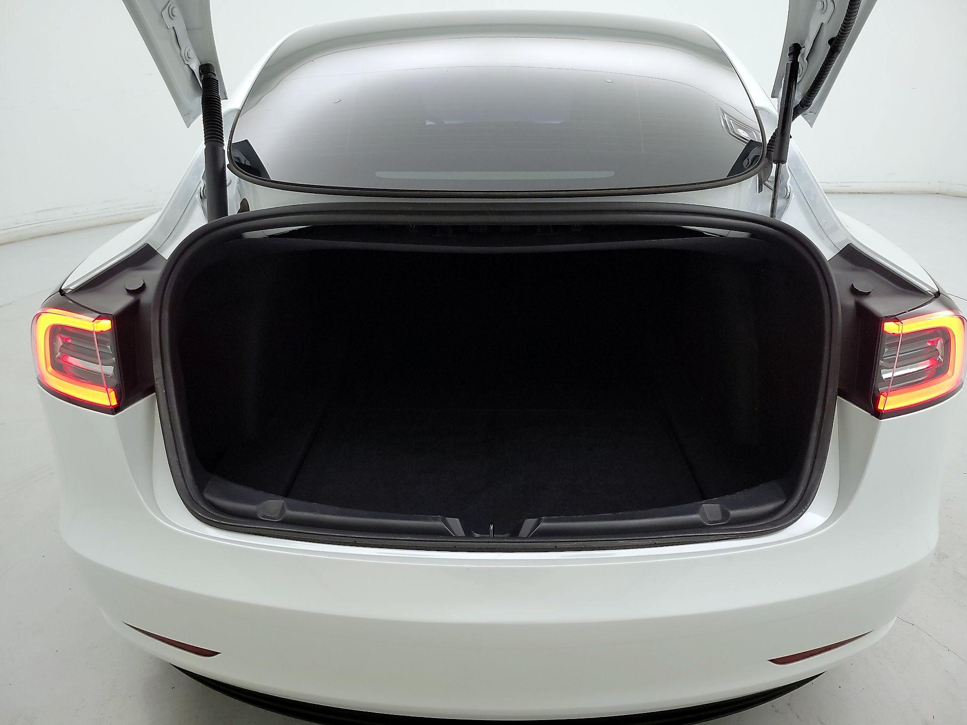 Thumbnail: 2023 Tesla Model 3 - 19