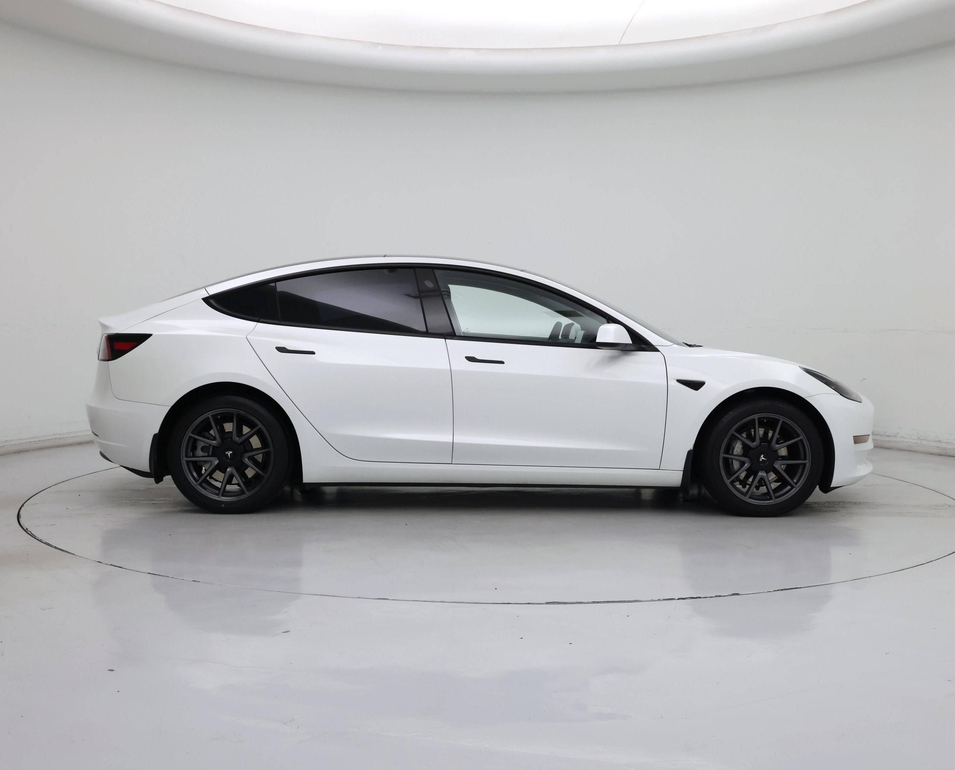 Thumbnail: 2023 Tesla Model 3 - 7