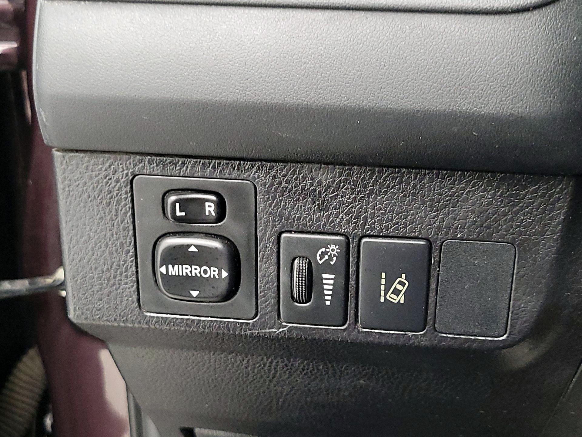 Thumbnail: 2017 Toyota RAV4 - 13