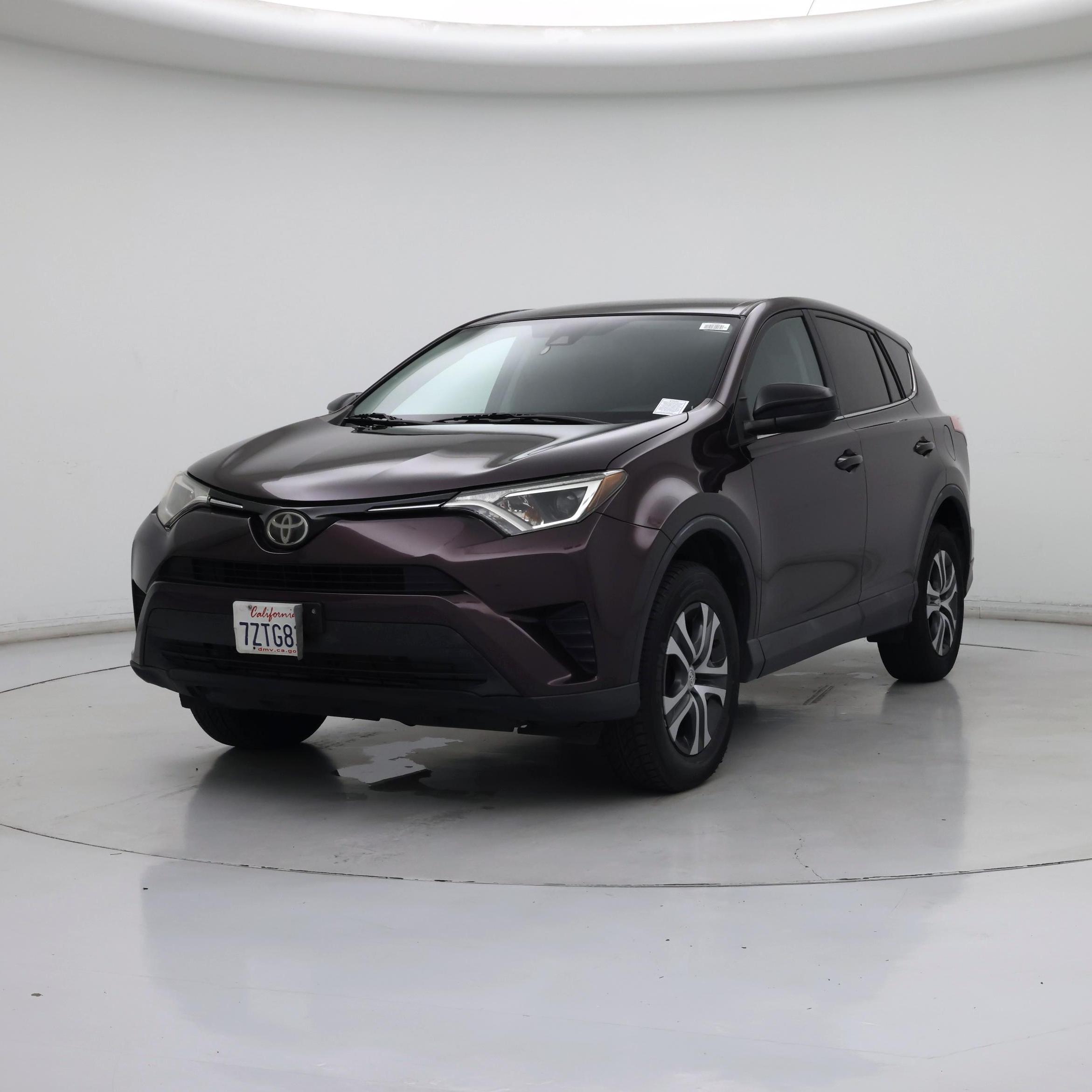 Thumbnail: 2017 Toyota RAV4 - 4