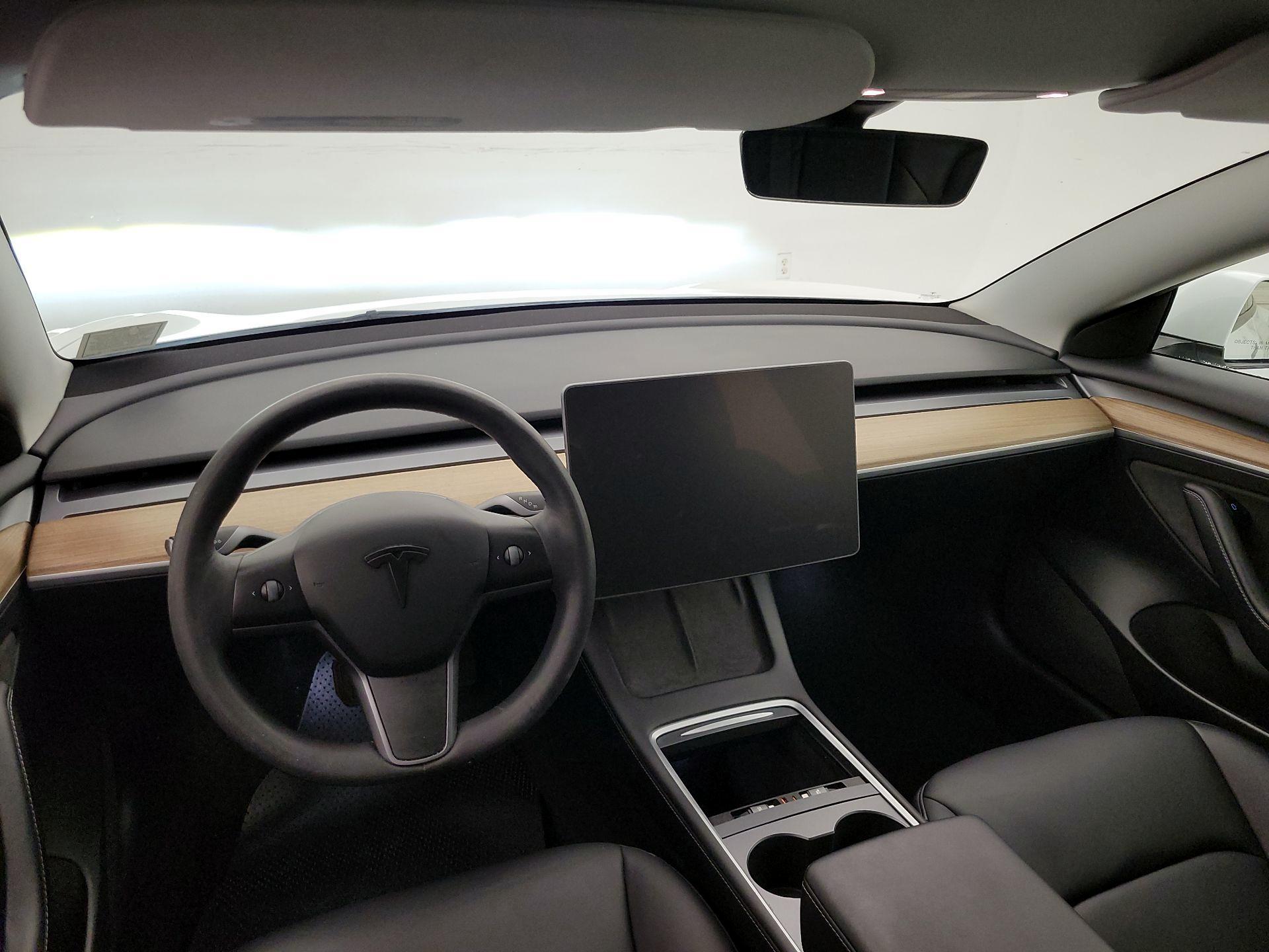 Thumbnail: 2022 Tesla Model 3 - 9