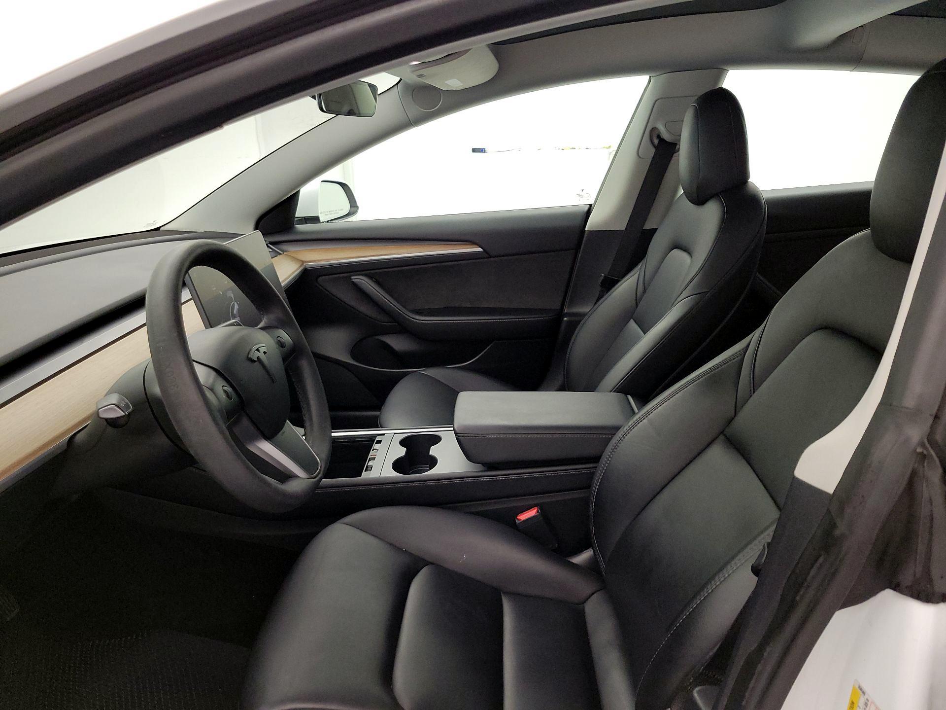 Thumbnail: 2022 Tesla Model 3 - 11