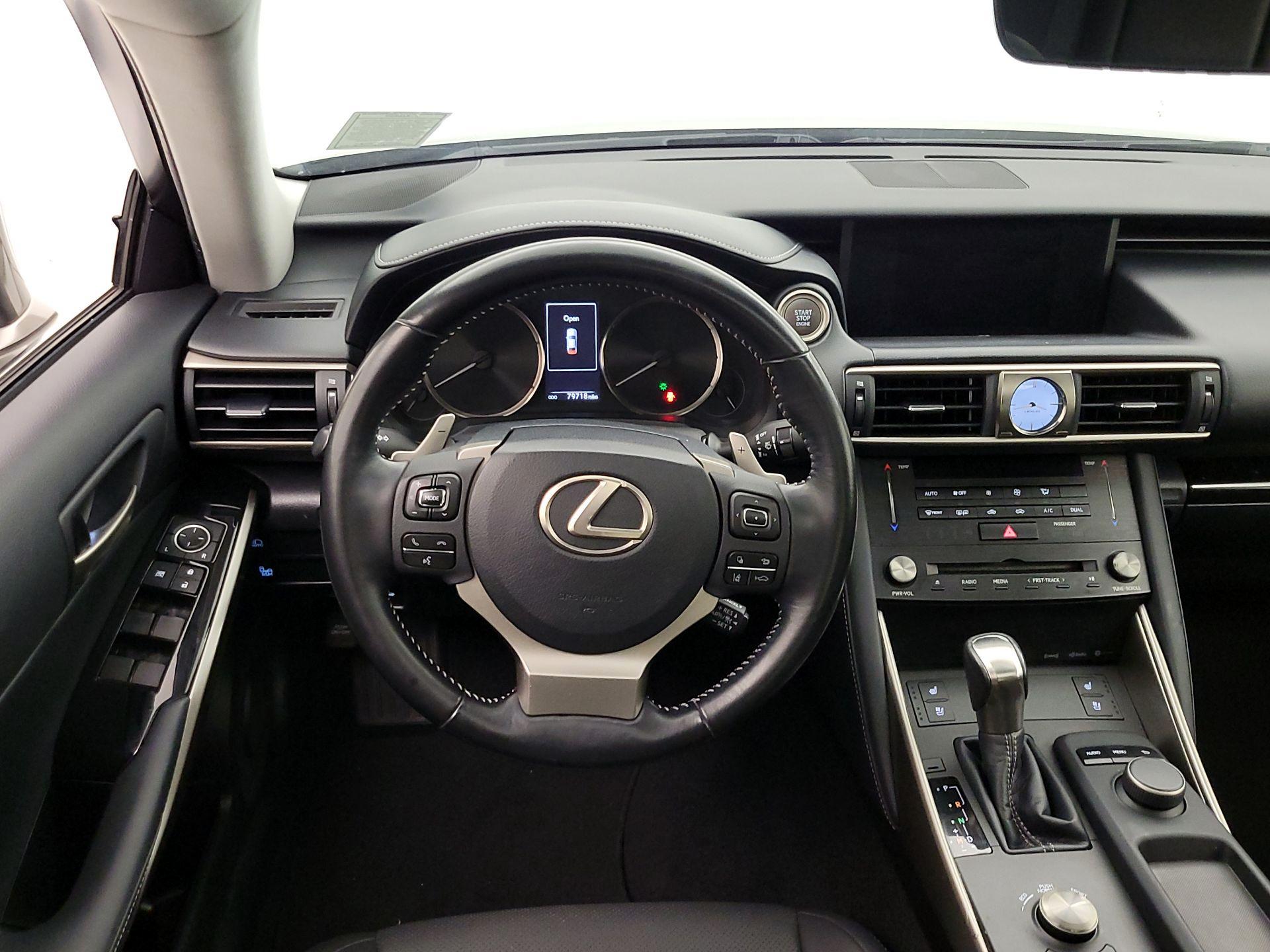 Thumbnail: 2018 Lexus IS - 10