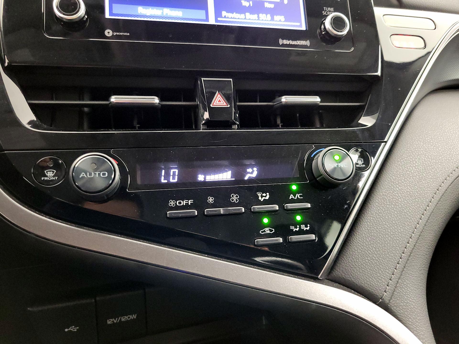 Thumbnail: 2021 Toyota Camry - 16