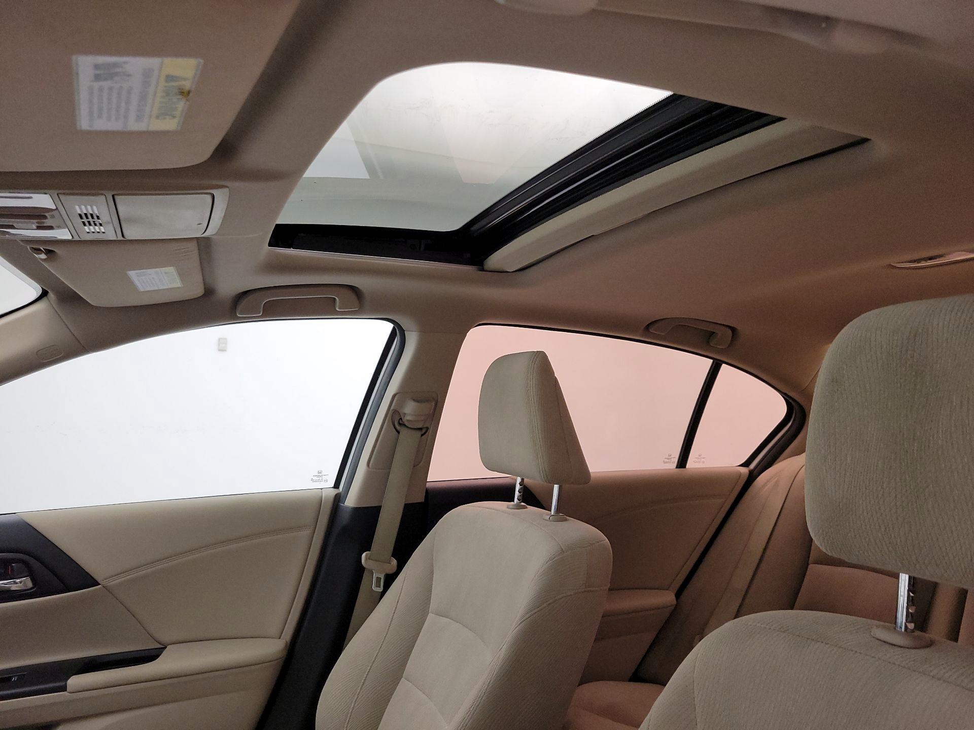 Thumbnail: 2015 Honda Accord - 19