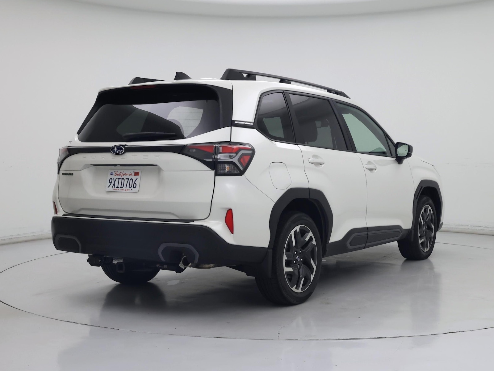 2025 Subaru Forester Limited - Photo 9